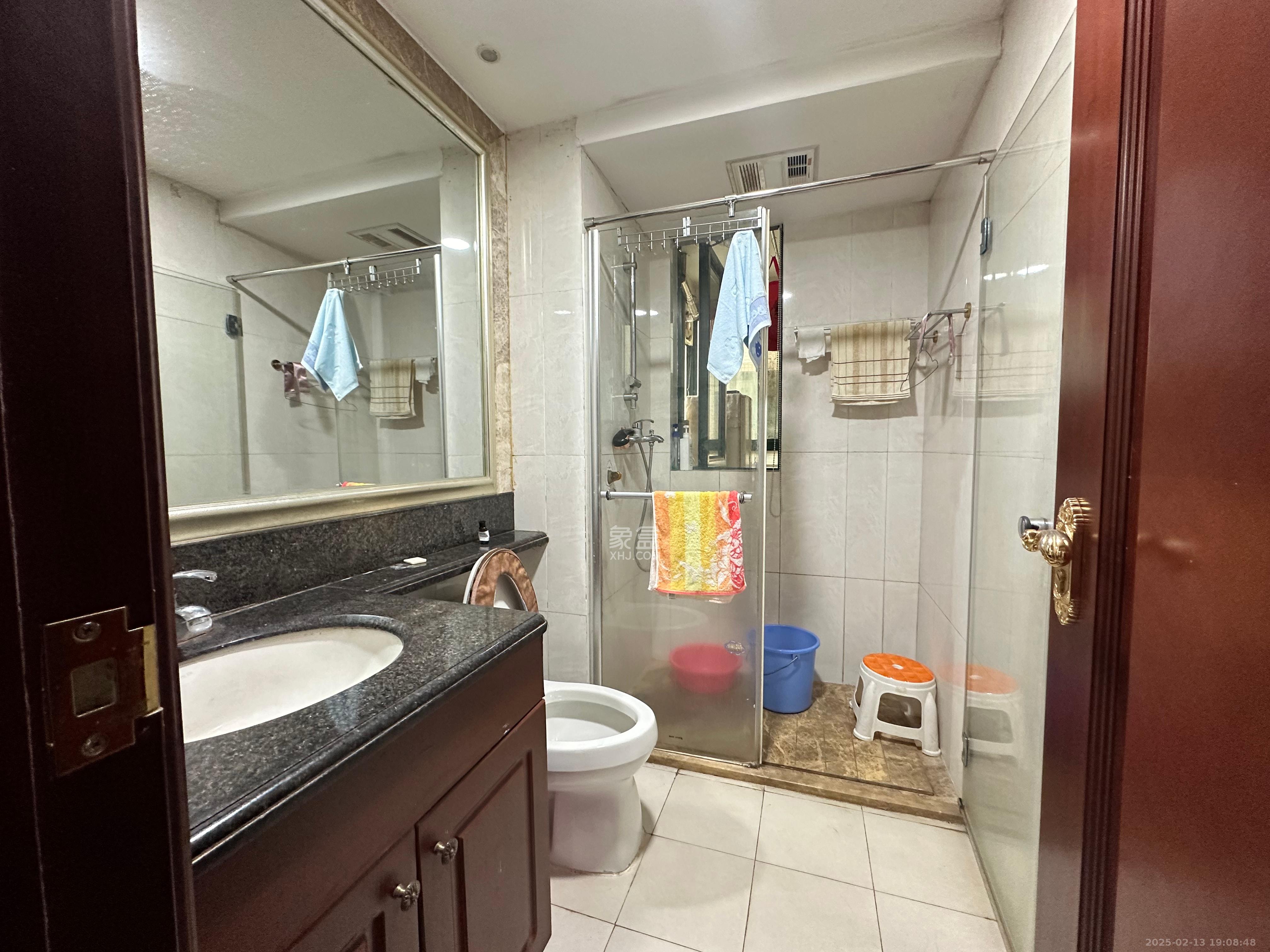 恒大名都 4室2厅2卫 2200.0元/月 恒大名都 4室2厅2卫 2200.0元/月室内图