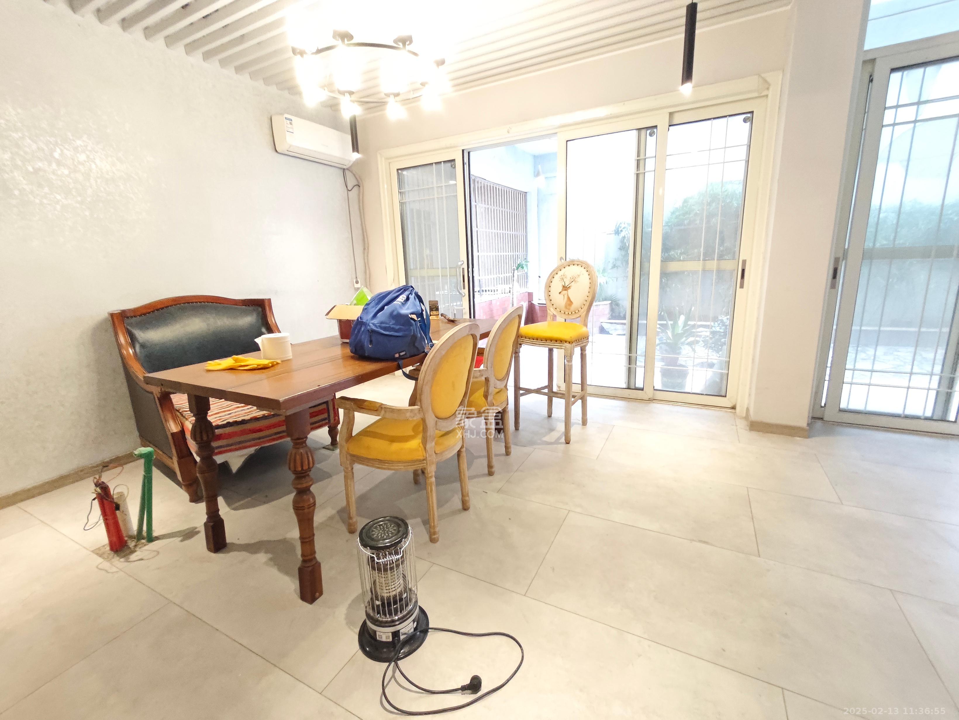 澳海澜庭  4室2厅2卫    3200.0元/月 澳海澜庭  4室2厅2卫    3200.0元/月室内图