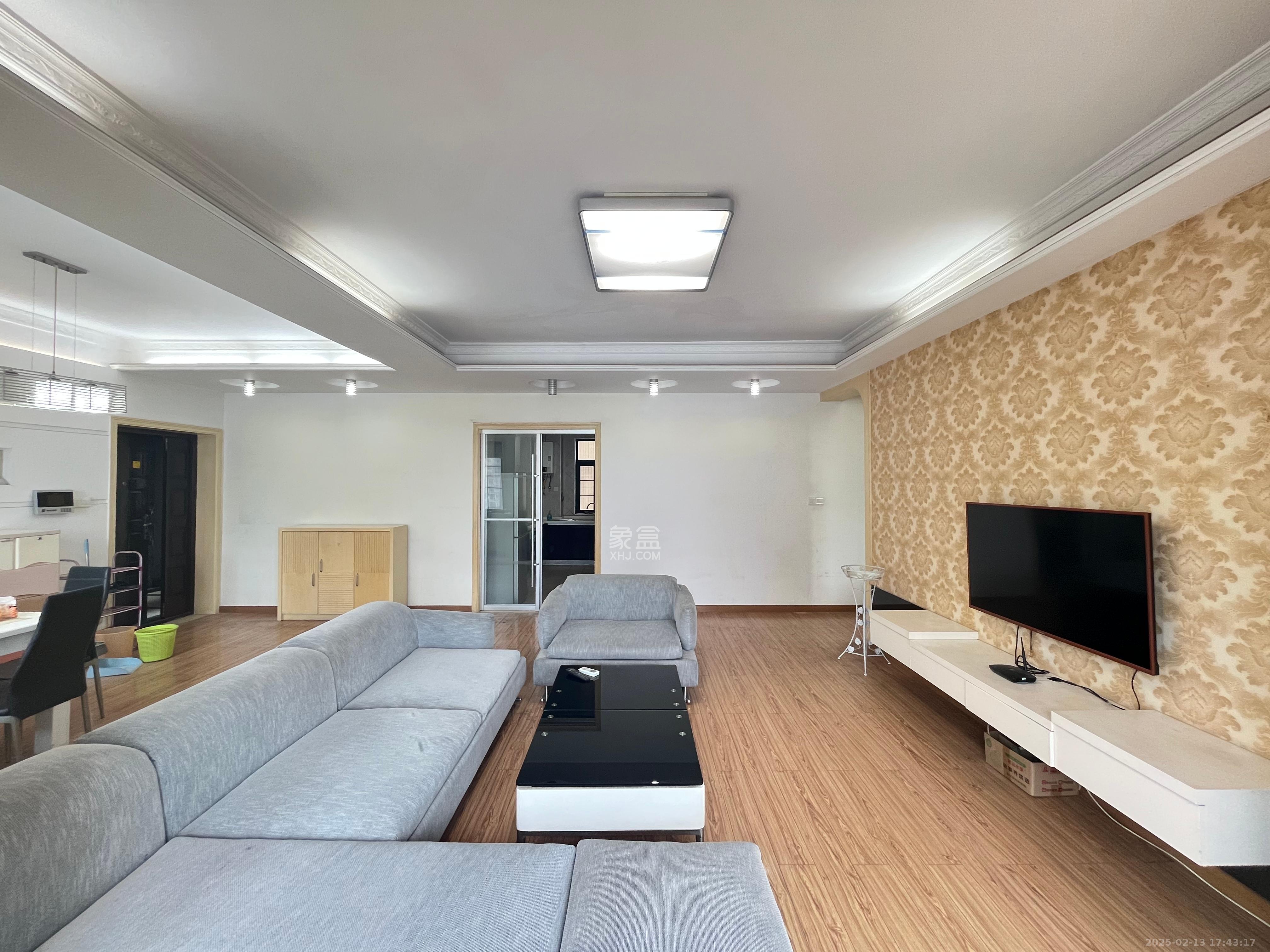 沁园春御院 3室2厅1卫 3200.0元/月 沁园春御院 3室2厅1卫 3200.0元/月室内图