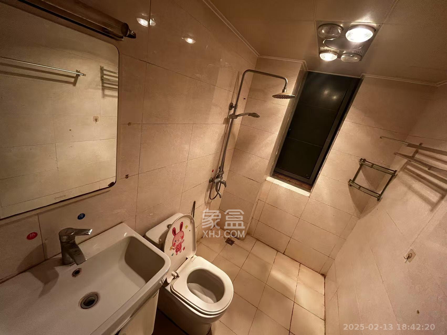 新城新世界一二三期 3室2厅2卫 2800.0元/月 新城新世界一二三期 3室2厅2卫 2800.0元/月室内图