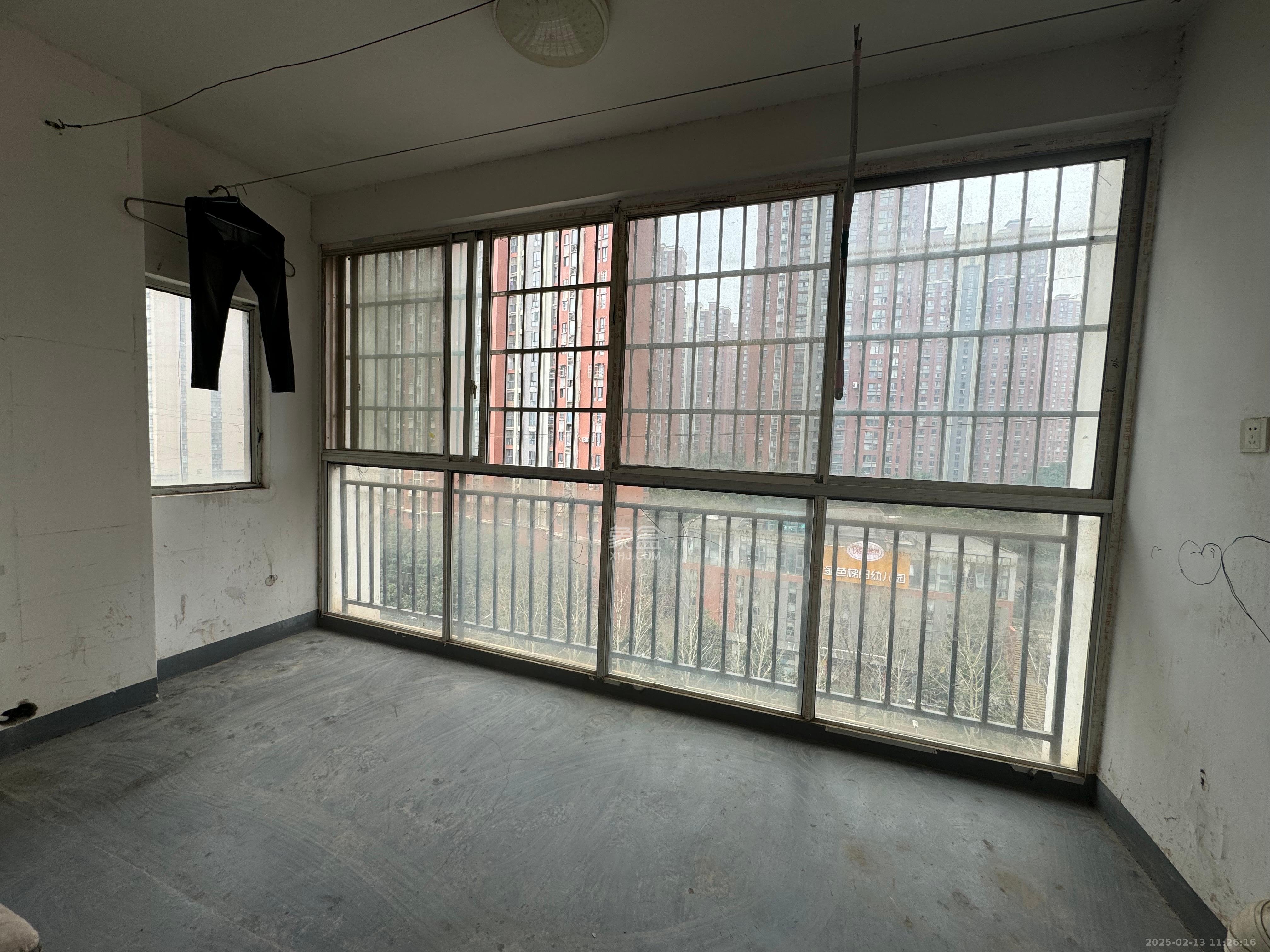 景上鑫苑 4室2厅2卫 1800.0元/月 景上鑫苑 4室2厅2卫 1800.0元/月室内图