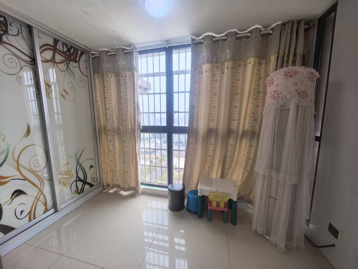 康城上品 3室2厅2卫 1800.0元/月 康城上品 3室2厅2卫 1800.0元/月小区图