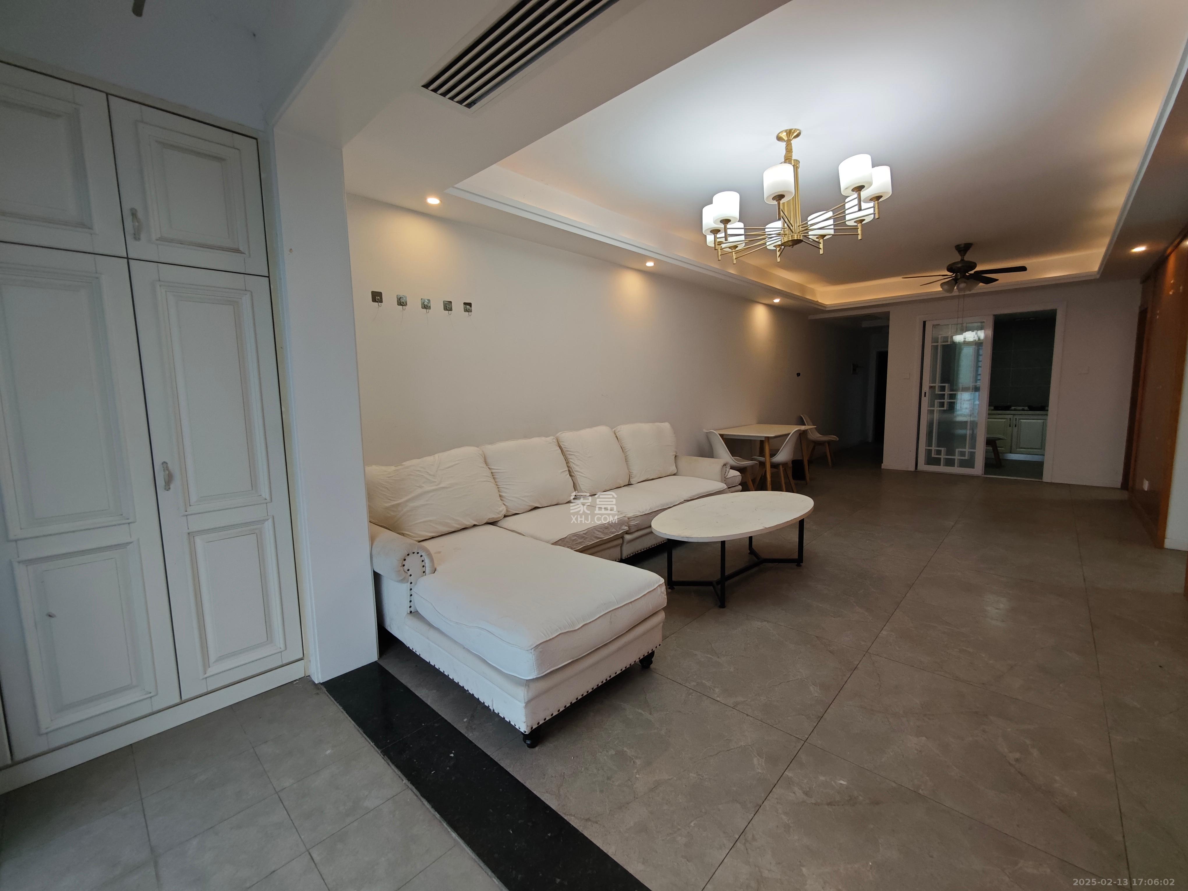 慢步江湾 3室2厅2卫 2800.0元/月 慢步江湾 3室2厅2卫 2800.0元/月室内图