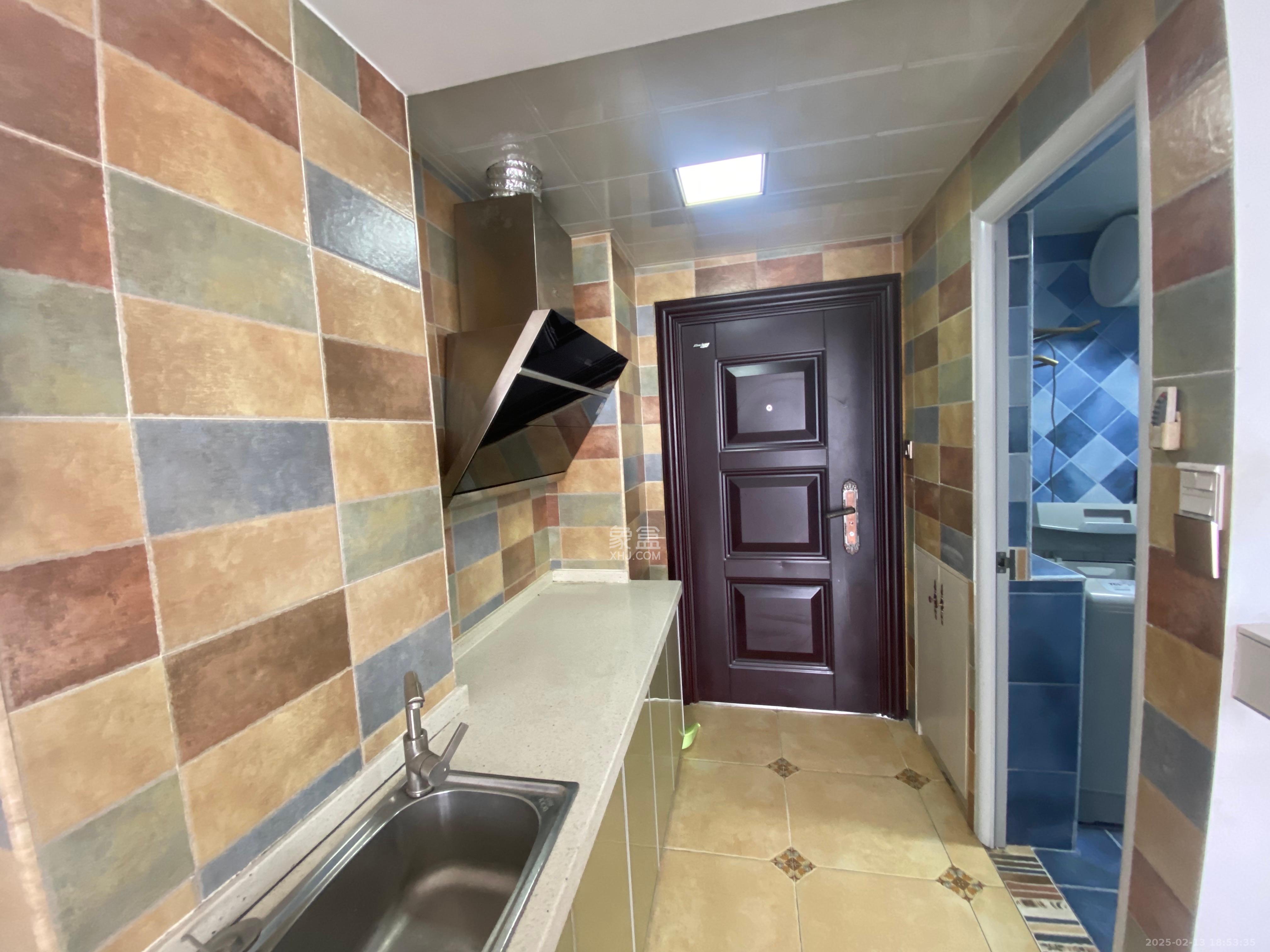 英郡年华 1室1厅1卫 1400.0元/月 英郡年华 1室1厅1卫 1400.0元/月室内图