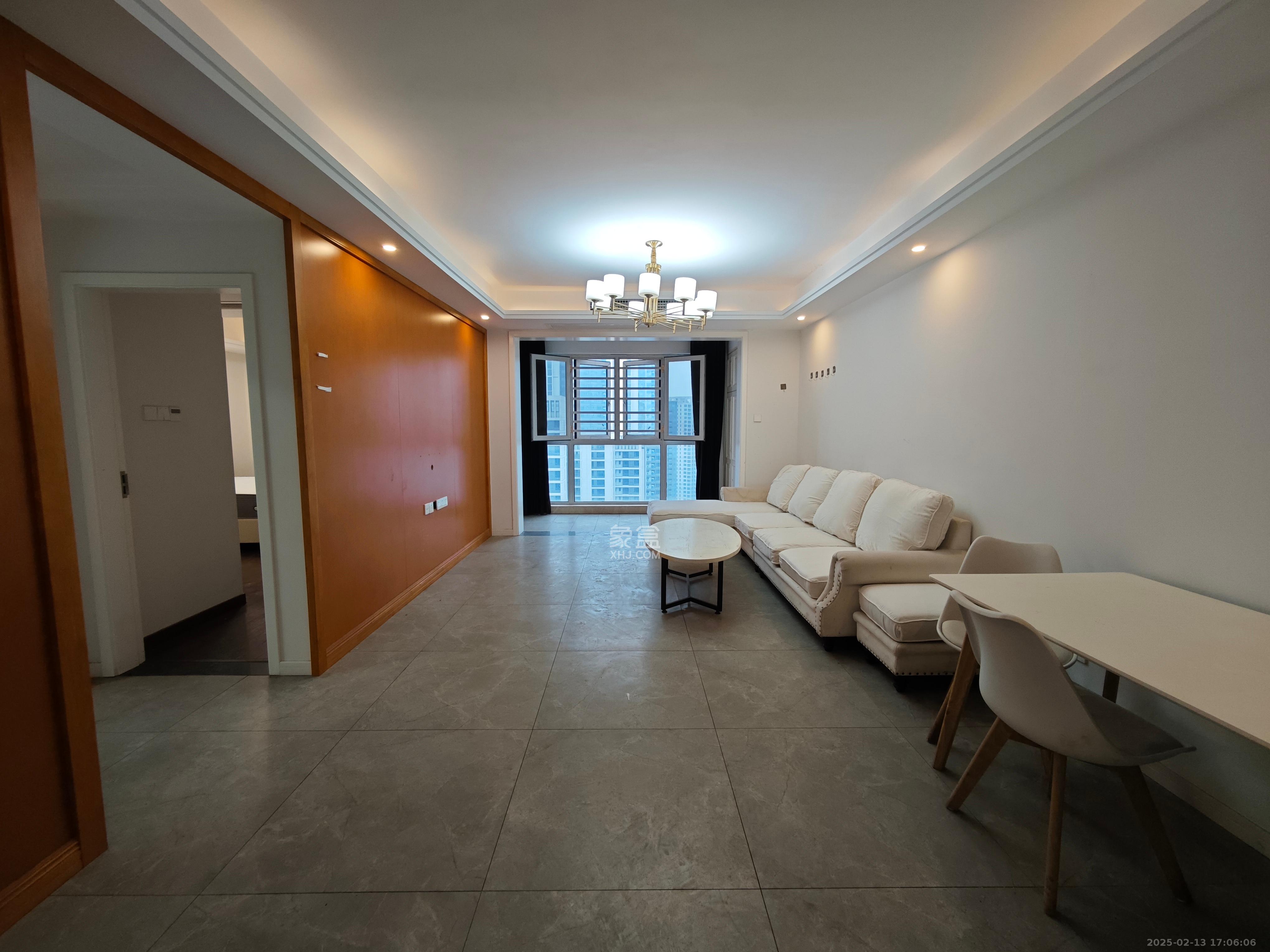 慢步江湾  3室2厅2卫    2800.0元/月室内图