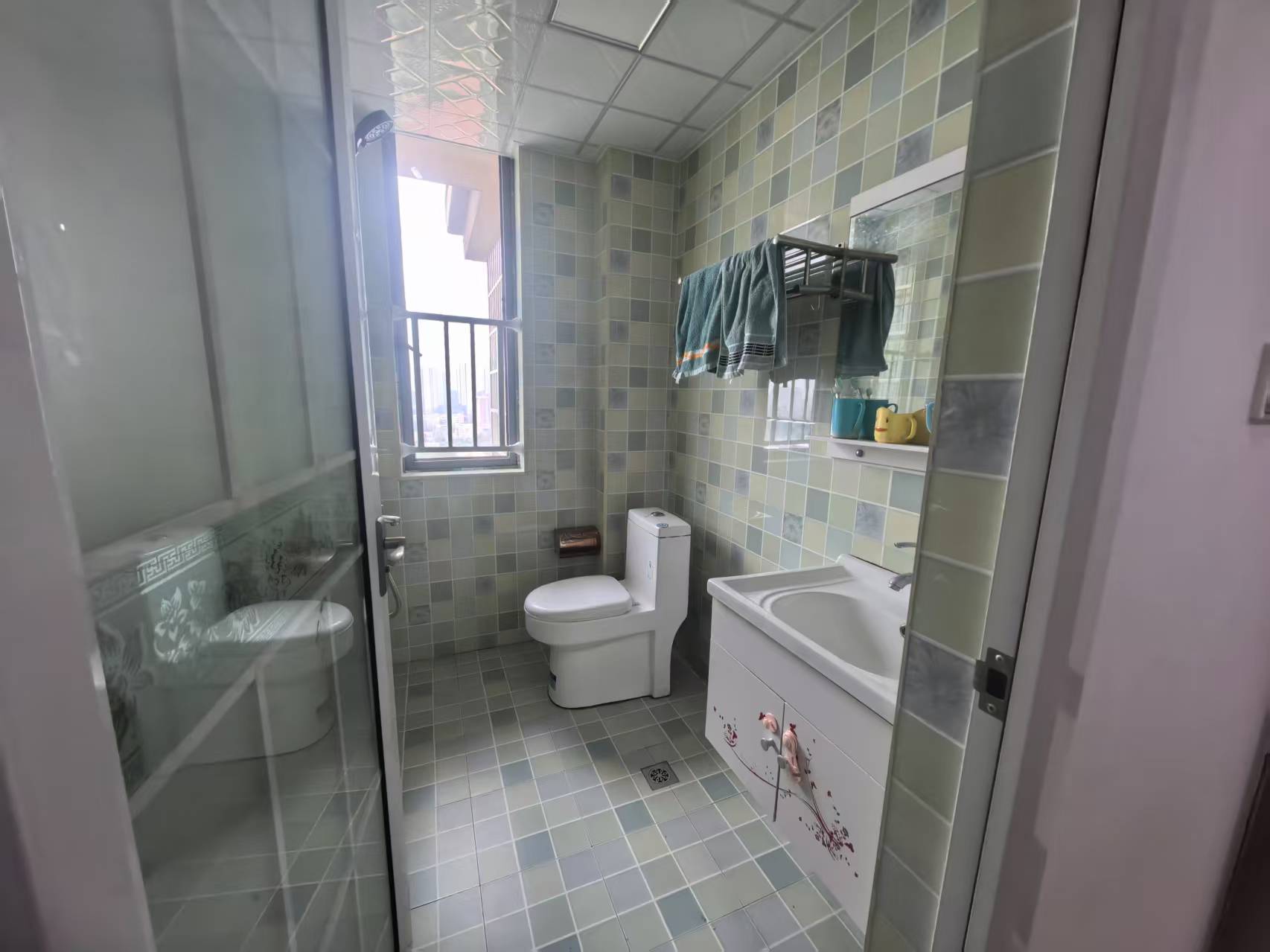 康城上品 3室2厅2卫 1800.0元/月 康城上品 3室2厅2卫 1800.0元/月小区图