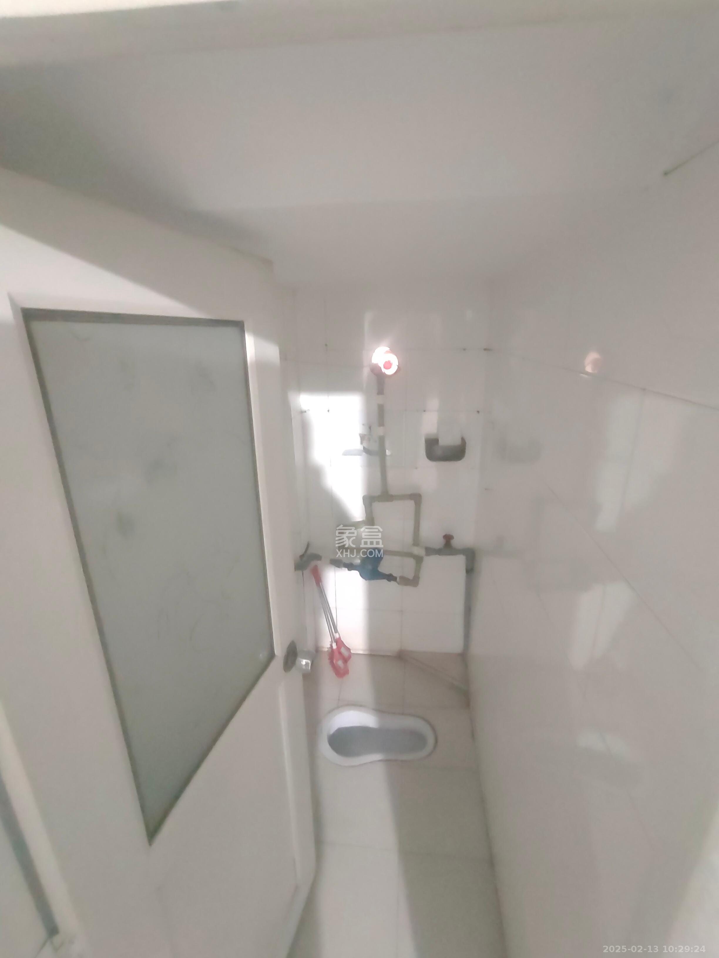 泉塘小区 1室0厅1卫 2000.0元/月 泉塘小区 1室0厅1卫 2000.0元/月室内图