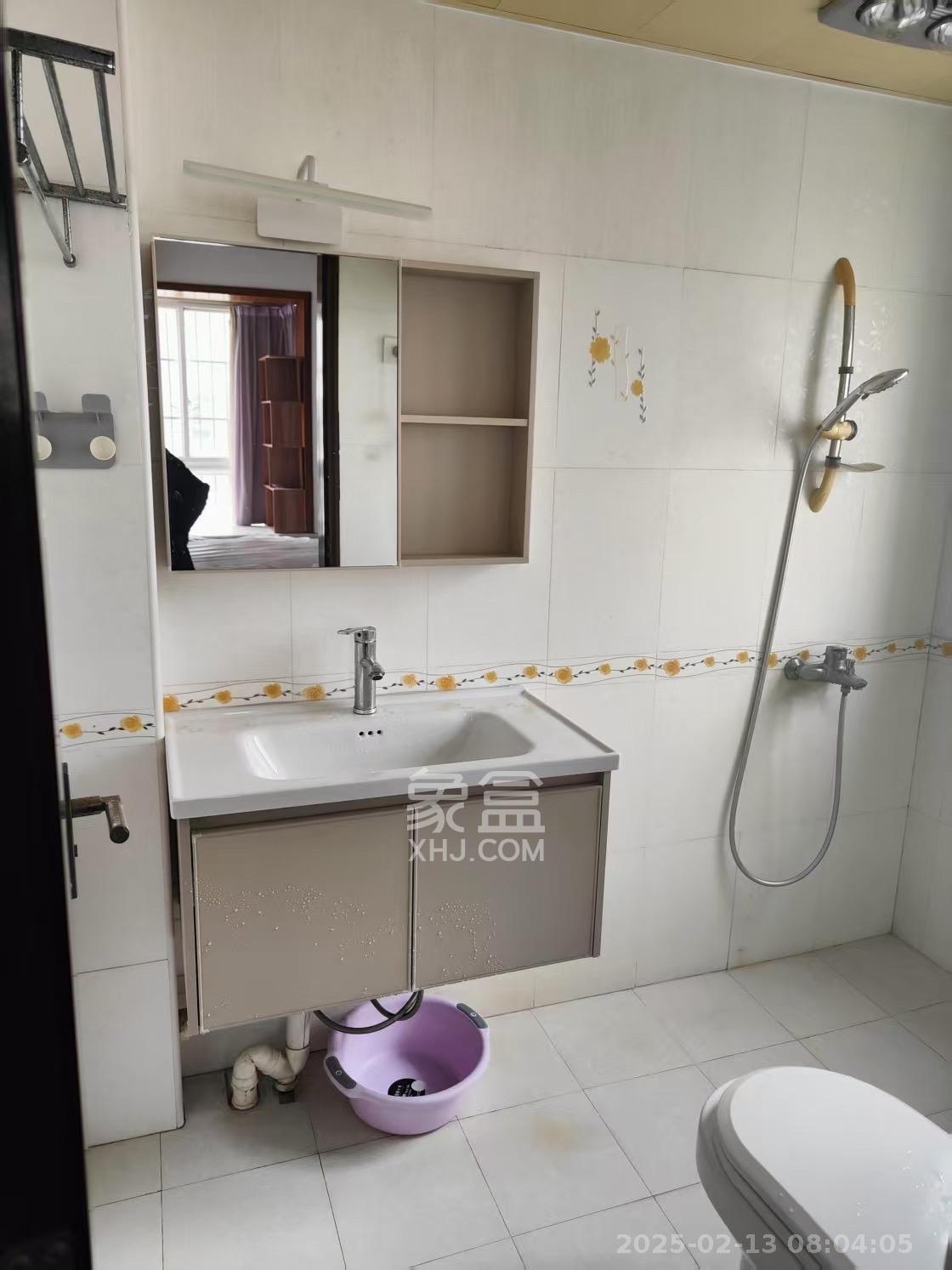 星沙教师公寓 1室2厅2卫 2200.0元/月 星沙教师公寓 1室2厅2卫 2200.0元/月室内图