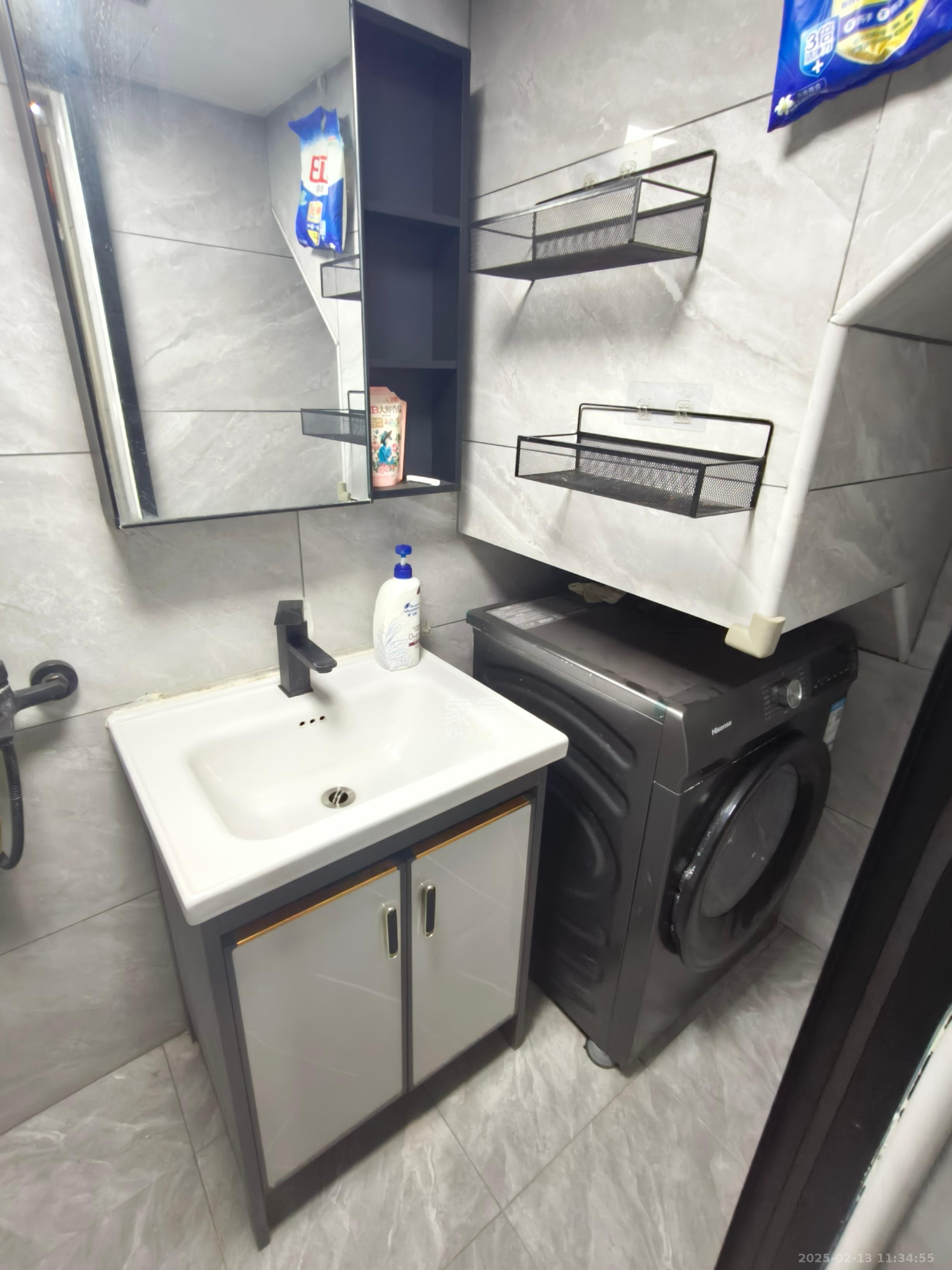 新长海D1站 1室1厅1卫 1500.0元/月 新长海D1站 1室1厅1卫 1500.0元/月室内图