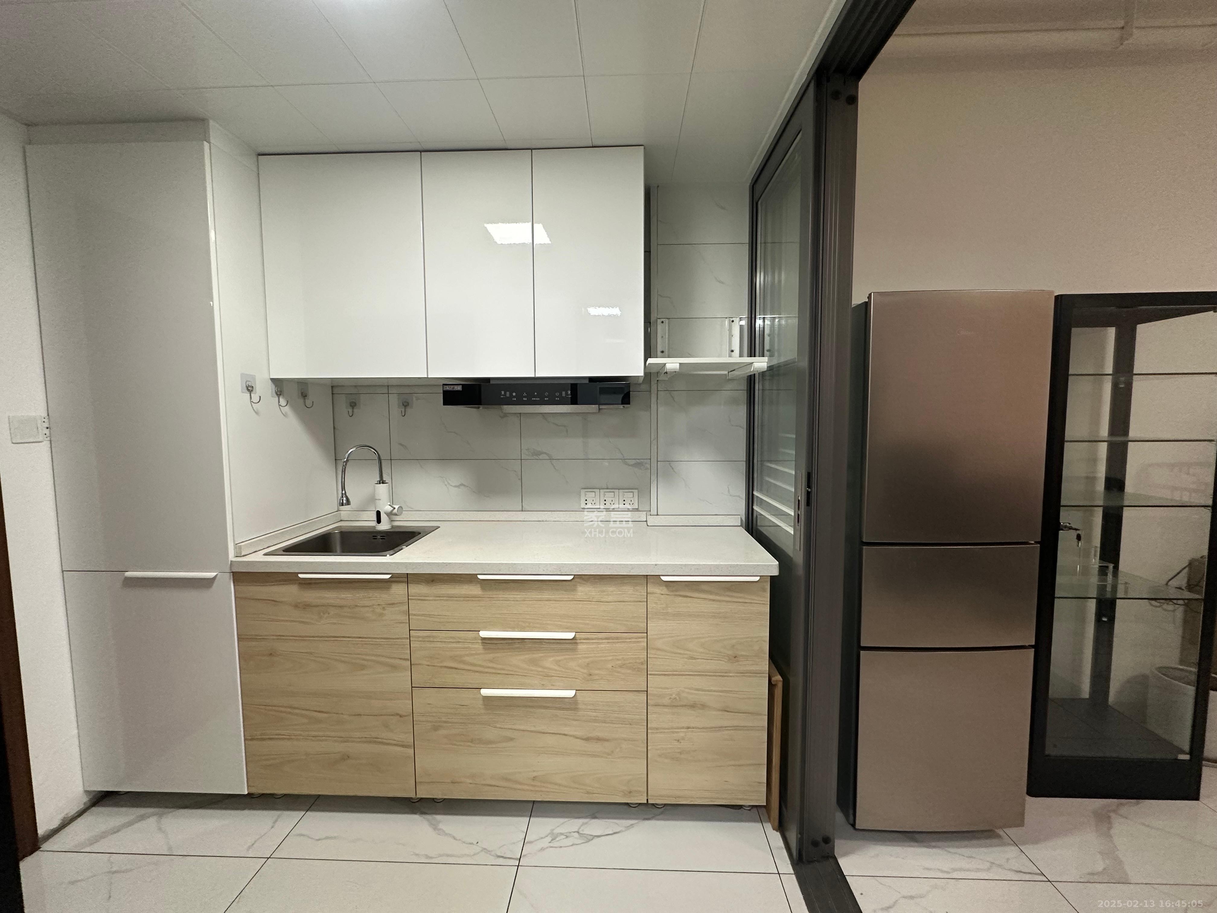 富力十号 1室1厅1卫 2400.0元/月 富力十号 1室1厅1卫 2400.0元/月室内图