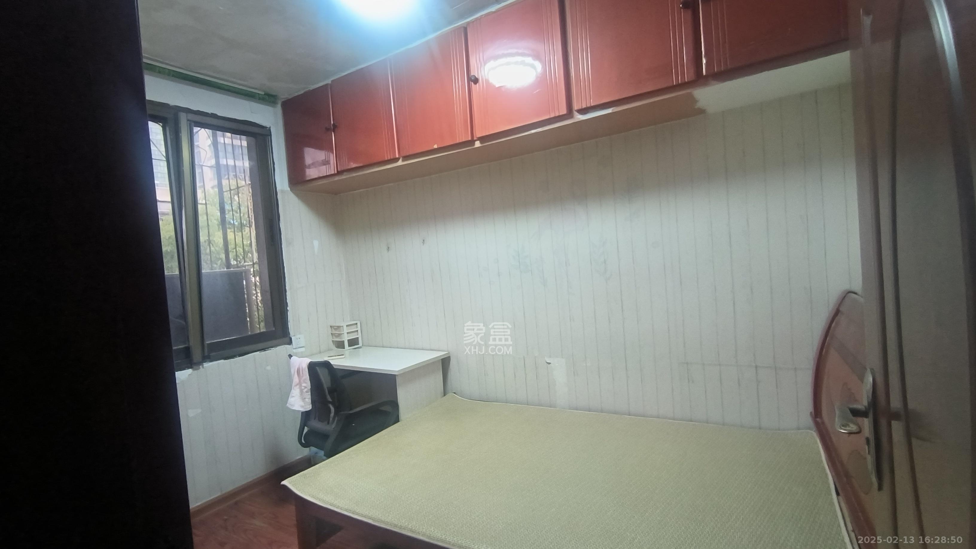 红旗区二片 2室1厅1卫 1500.0元/月 红旗区二片 2室1厅1卫 1500.0元/月室内图