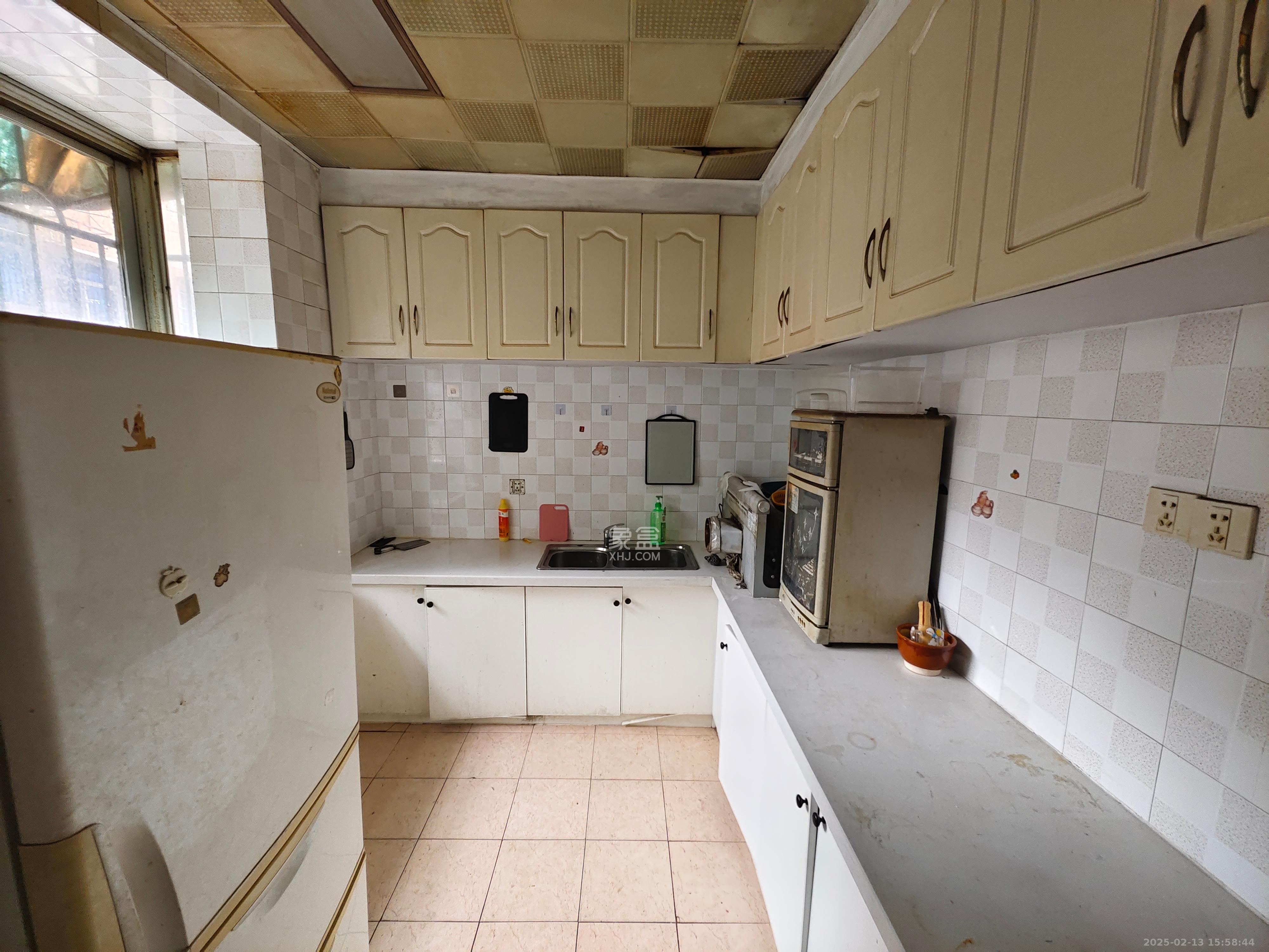 恒达时代花园  4室2厅2卫    2300.0元/月 恒达时代花园  4室2厅2卫    2300.0元/月室内图