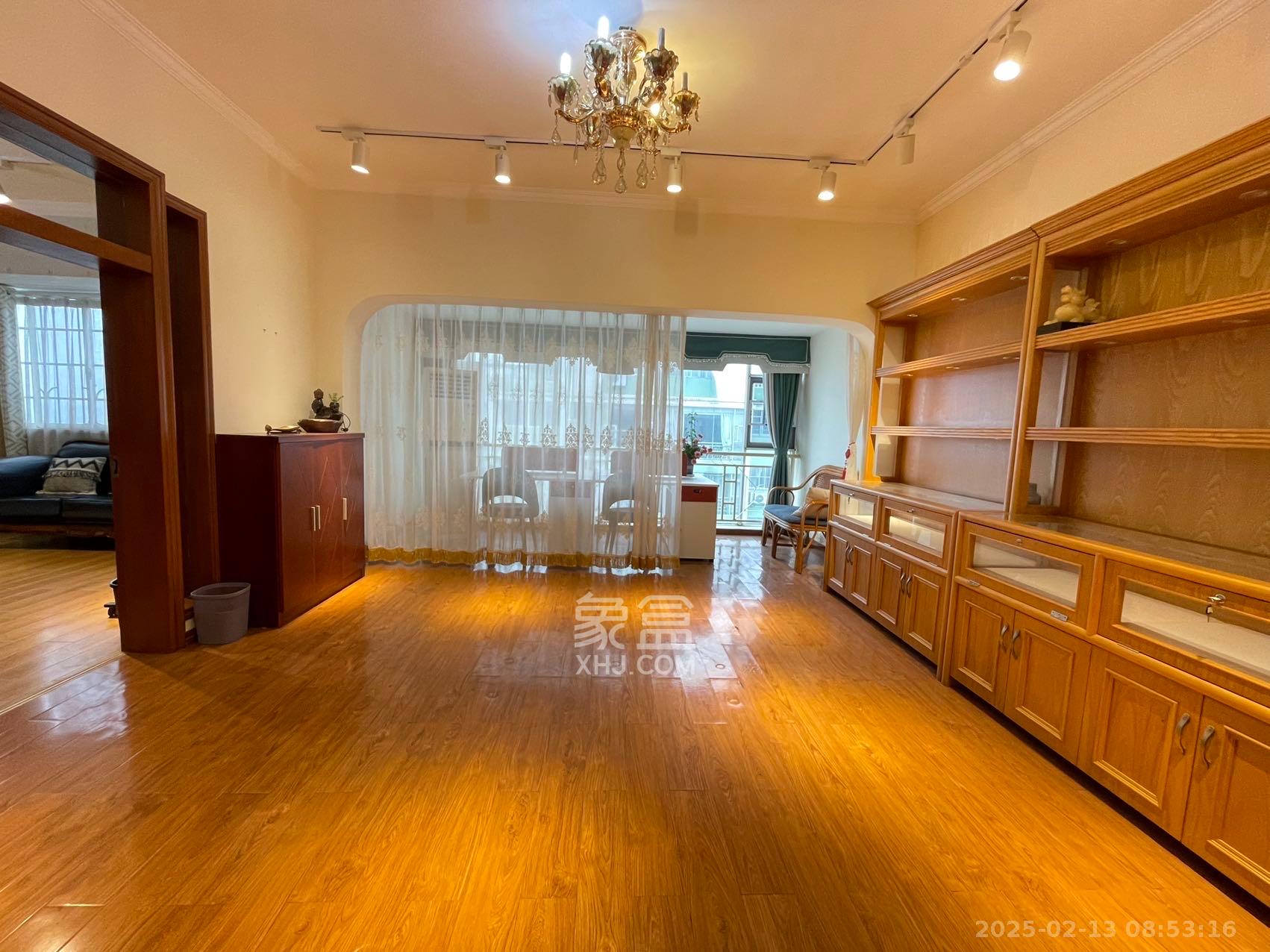 东方之珠 3室2厅2卫 3580.0元/月 东方之珠 3室2厅2卫 3580.0元/月室内图