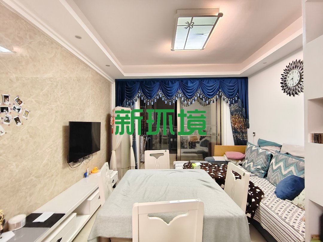 逸臣桃源 2室2厅1卫 50.0万 逸臣桃源 2室2厅1卫 50.0万客厅