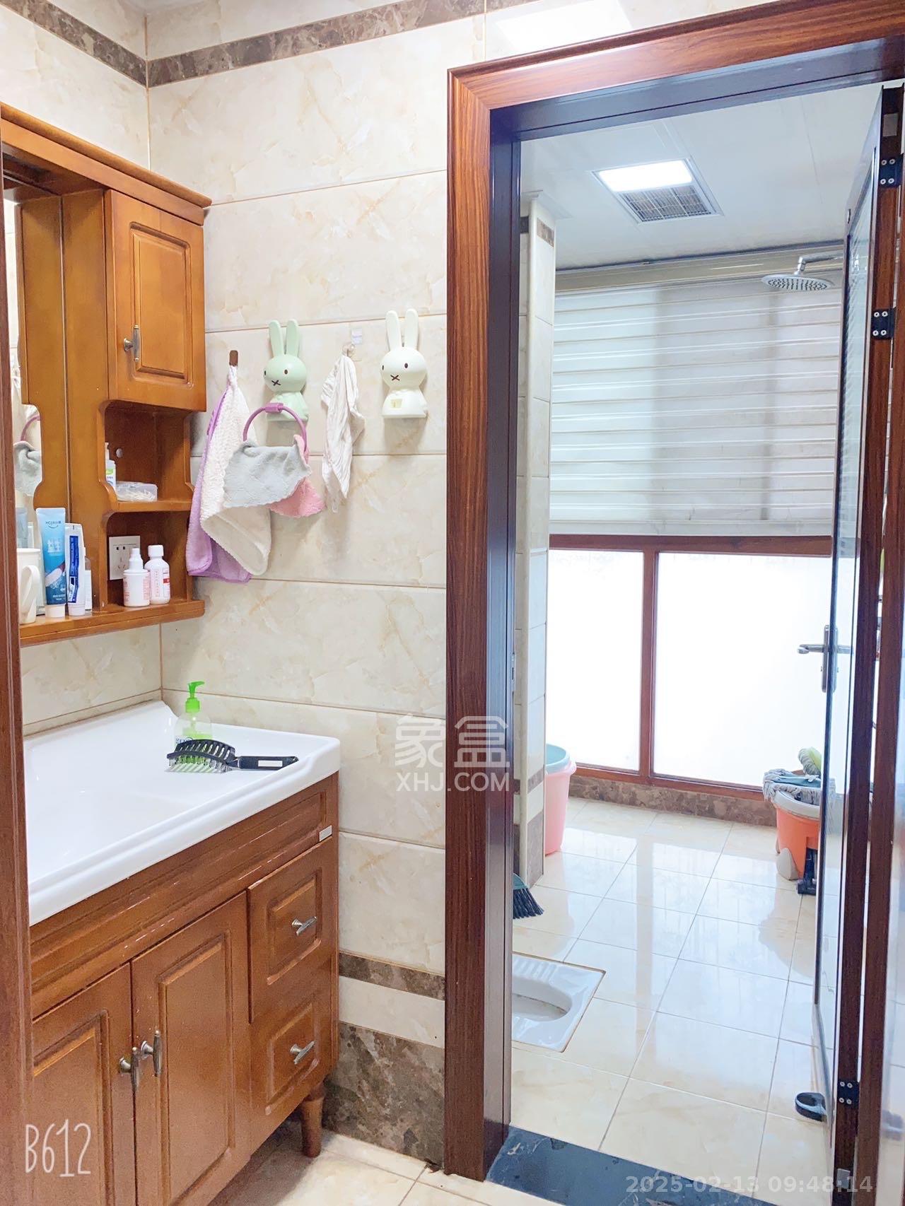 中建梅溪湖中心  4室2厅2卫   4500.00元/月室内图