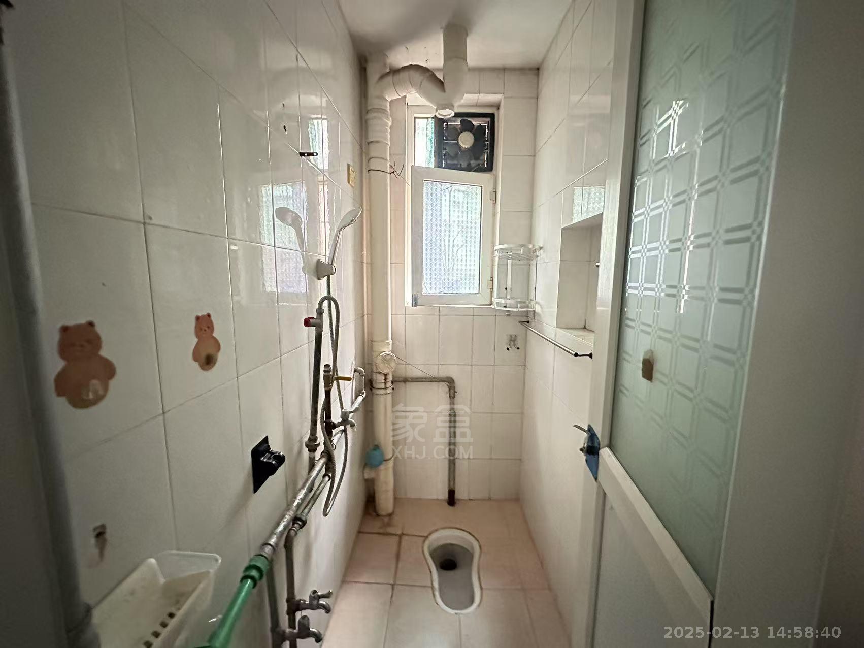 人民中路 2室1厅1卫 800.0元/月 人民中路 2室1厅1卫 800.0元/月室内图