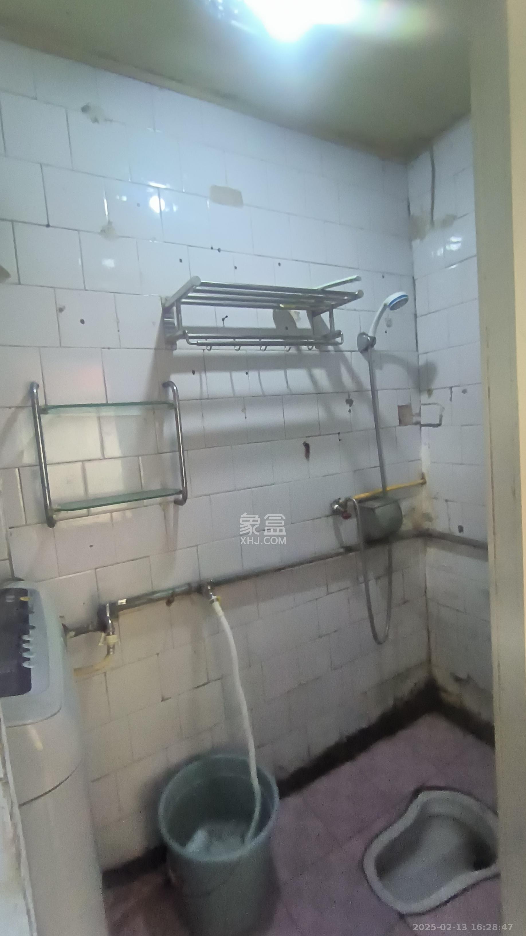 红旗区二片 2室1厅1卫 1500.0元/月 红旗区二片 2室1厅1卫 1500.0元/月室内图