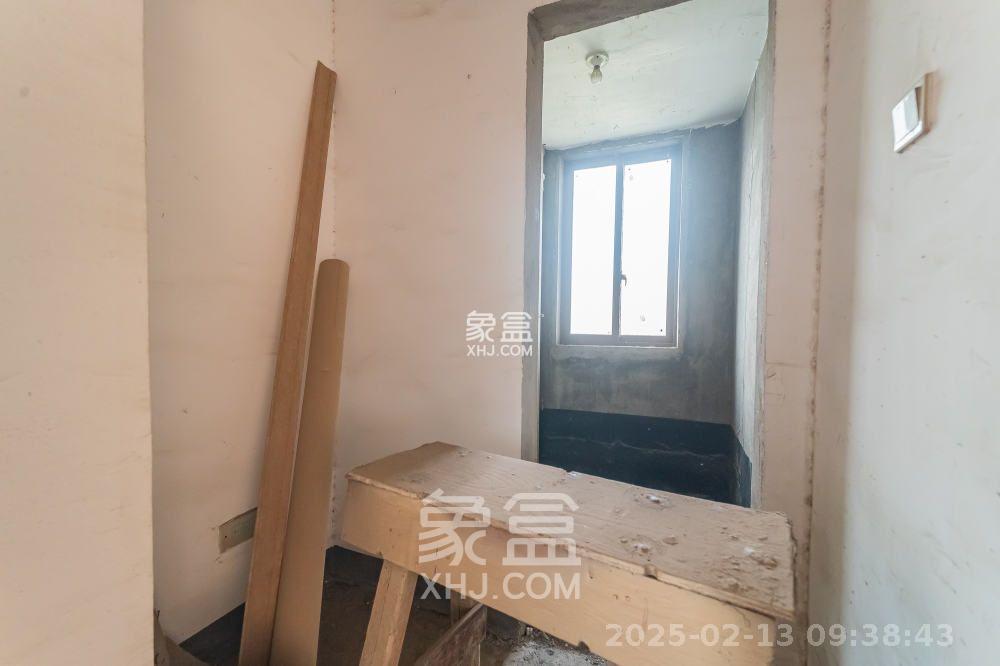 湖湾世景  3室2厅1卫   1500.00元/月室内图