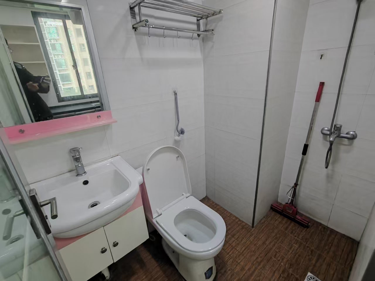 水映豪廷(一,二,三期) 1室0厅0卫 1300.0元/月 水映豪廷(一,二,三期) 1室0厅0卫 1300.0元/月室内图