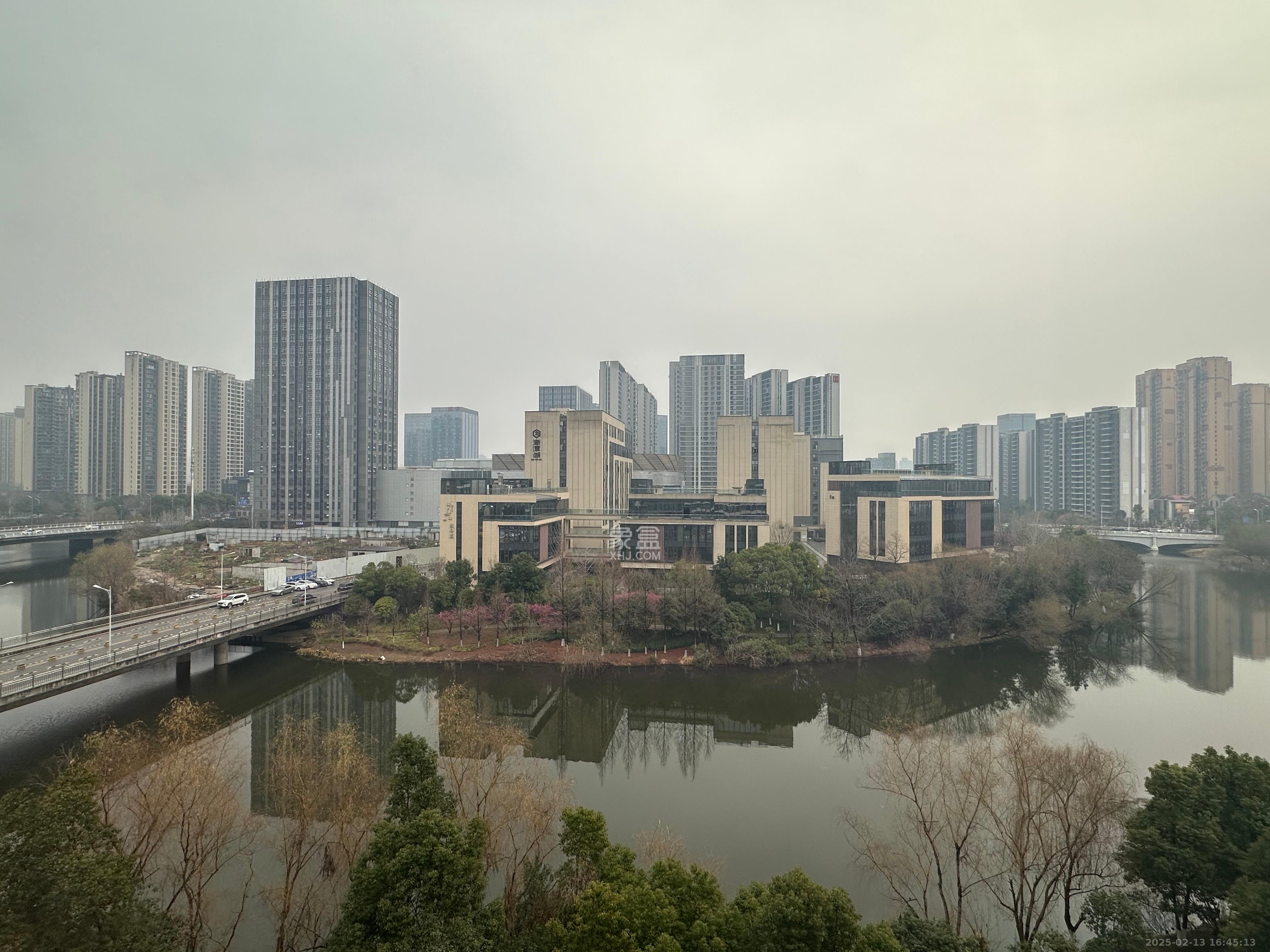 富力十号 1室1厅1卫 2400.0元/月 富力十号 1室1厅1卫 2400.0元/月室内图