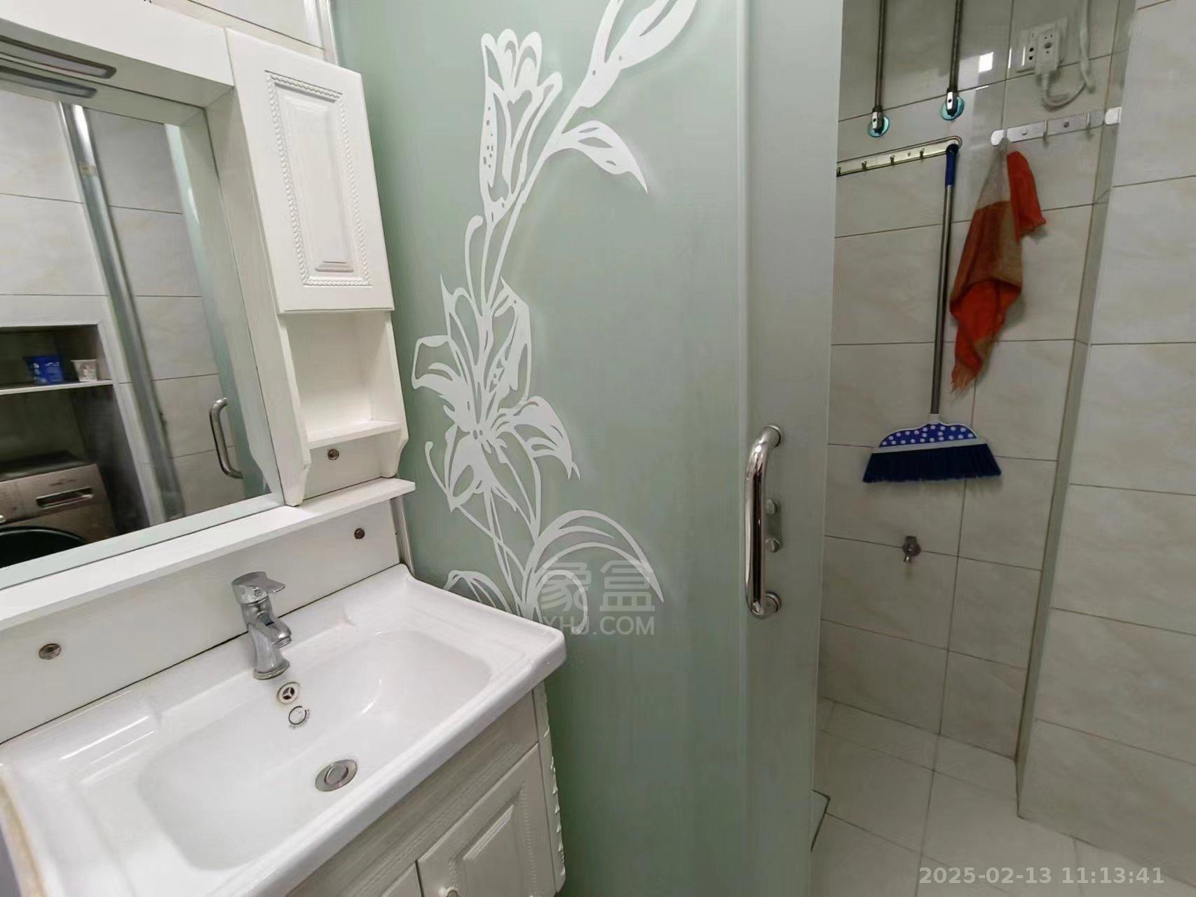 白金汉宫 1室1厅1卫 1600.0元/月 白金汉宫 1室1厅1卫 1600.0元/月室内图