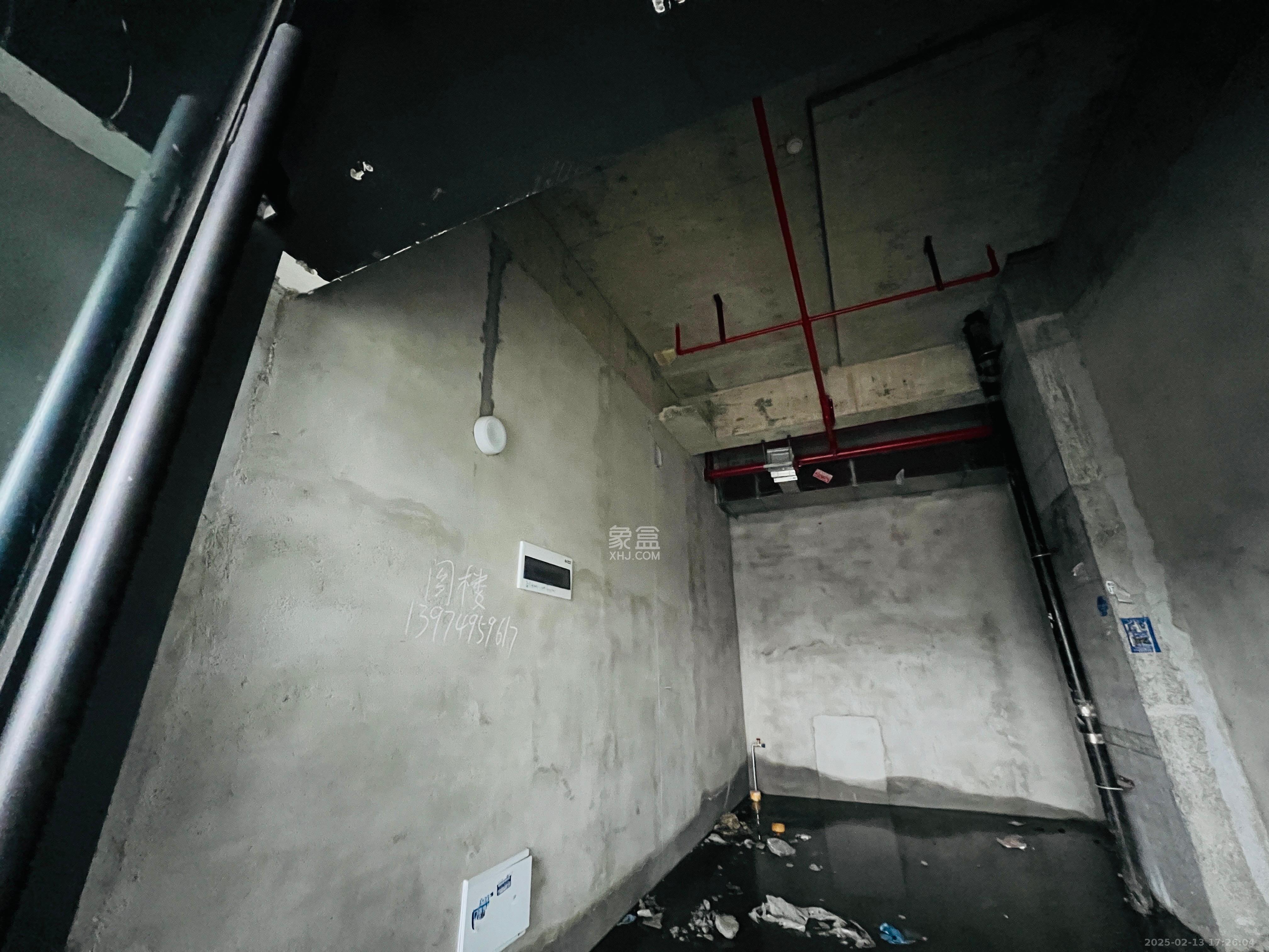 绿地V岛   30.0㎡      3800.0元/月室内图