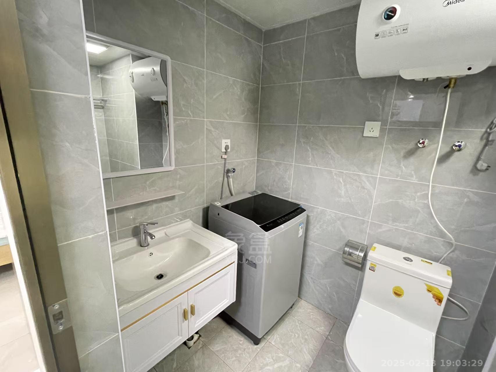 日盛大厦 1室1厅1卫 1600.0元/月 日盛大厦 1室1厅1卫 1600.0元/月室内图