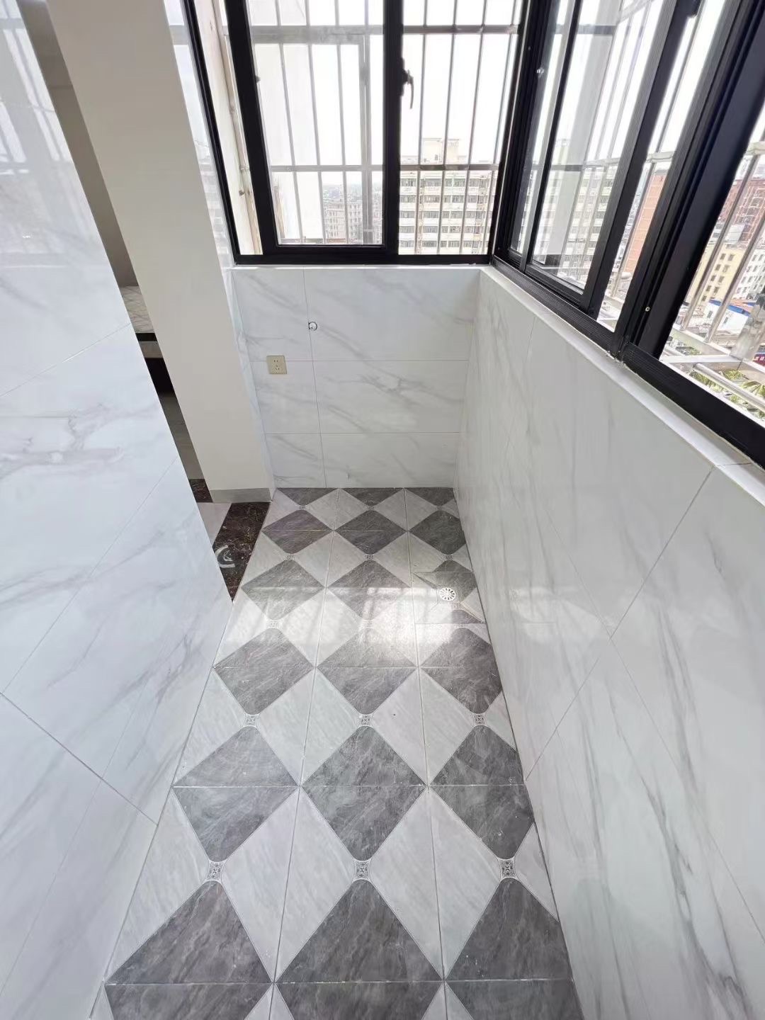 澳华大厦 1室0厅0卫 55.0万 澳华大厦 1室0厅0卫 55.0万客厅