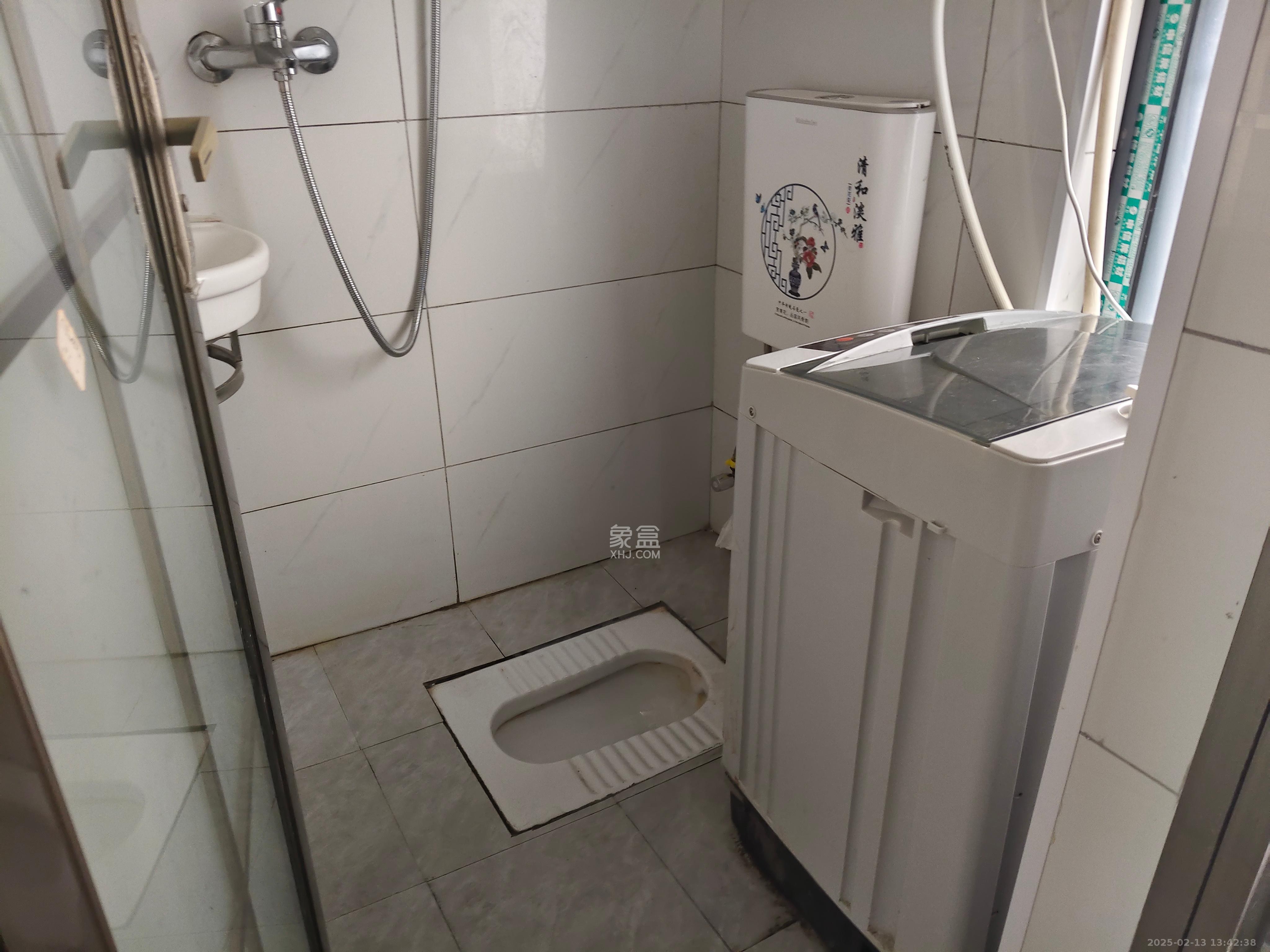 新合四村 1室0厅0卫 1100.0元/月 新合四村 1室0厅0卫 1100.0元/月室内图