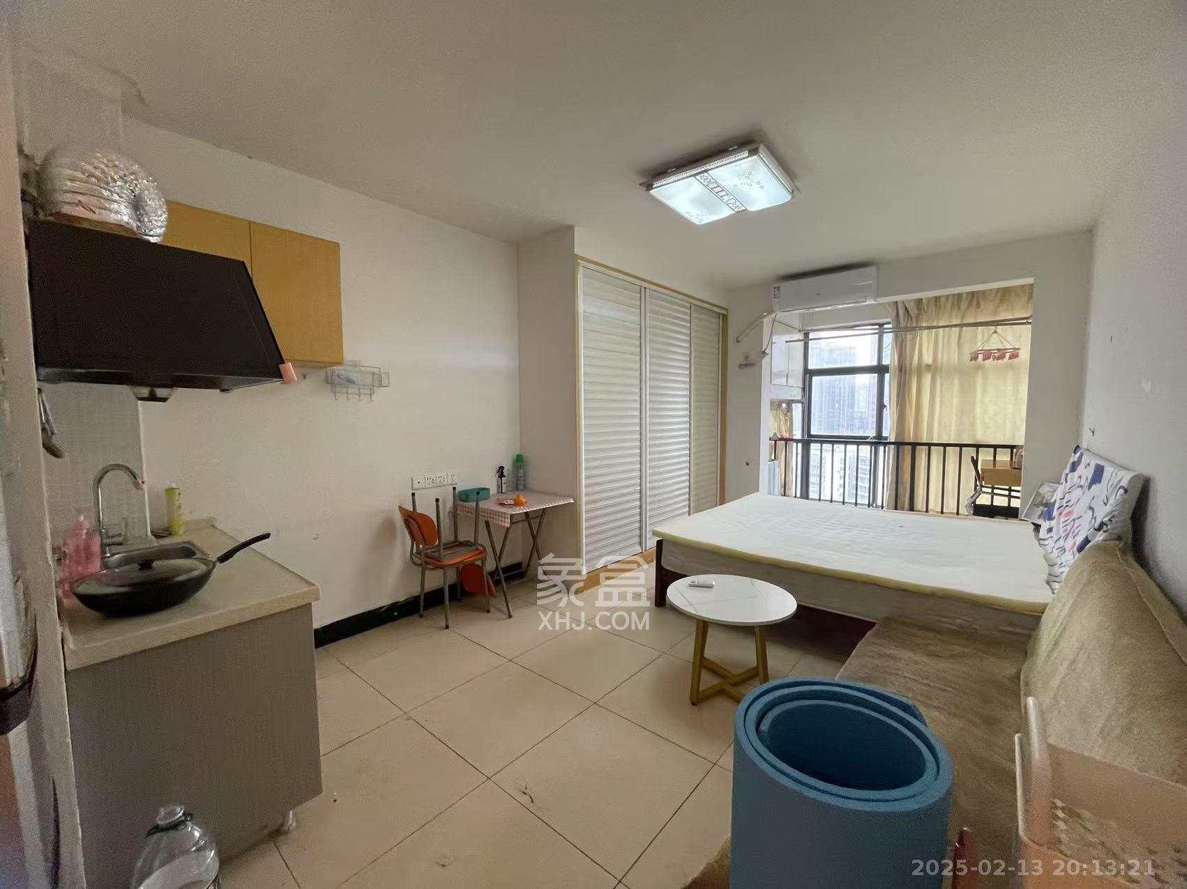 融橙上品 1室1厅1卫 1300.0元/月 融橙上品 1室1厅1卫 1300.0元/月室内图