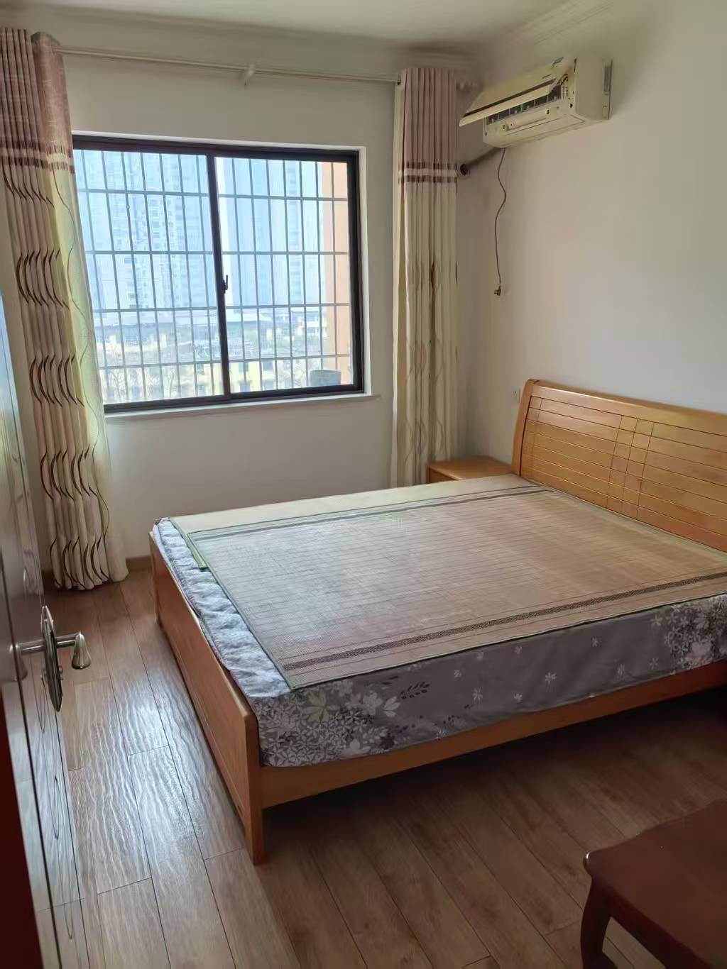 伴山公馆  4室2厅2卫    1500.0元/月 伴山公馆  4室2厅2卫    1500.0元/月室内图