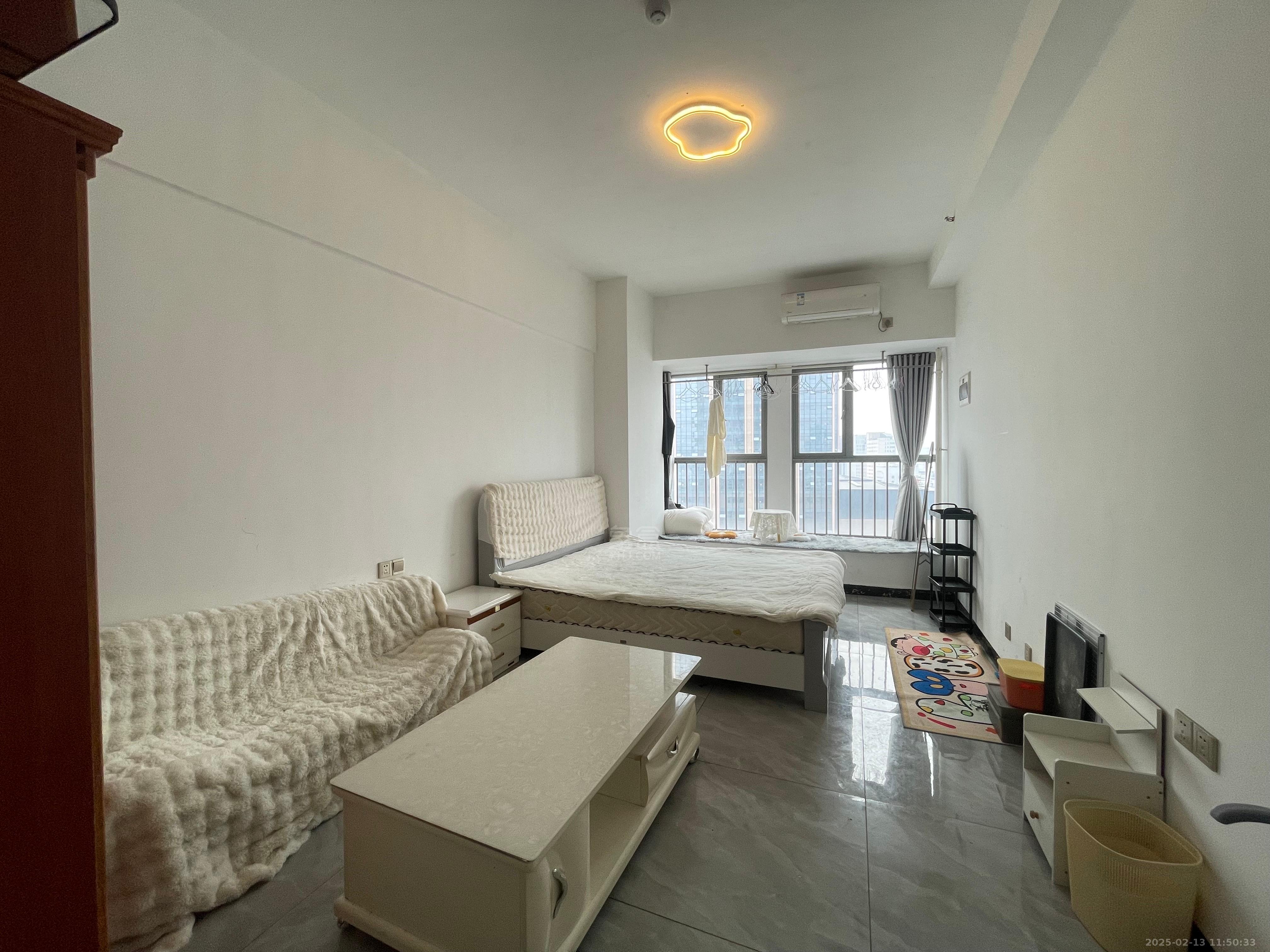 日盛大厦 1室0厅0卫 1500.0元/月 日盛大厦 1室0厅0卫 1500.0元/月室内图