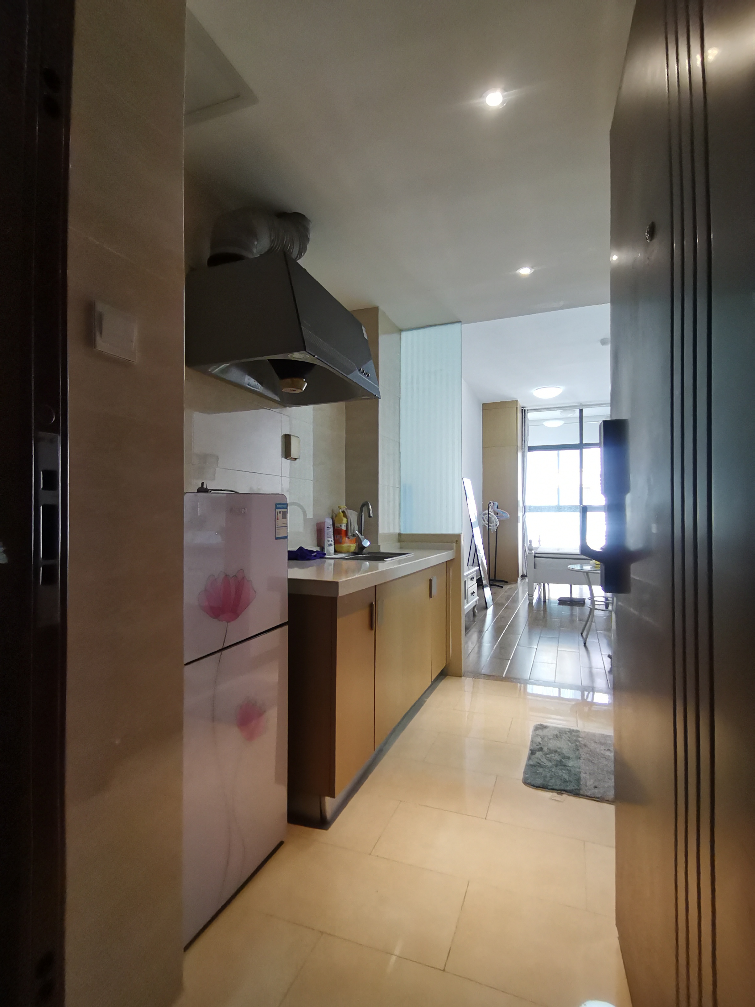 珠江愉景新城  1室1厅1卫   1100.00元/月