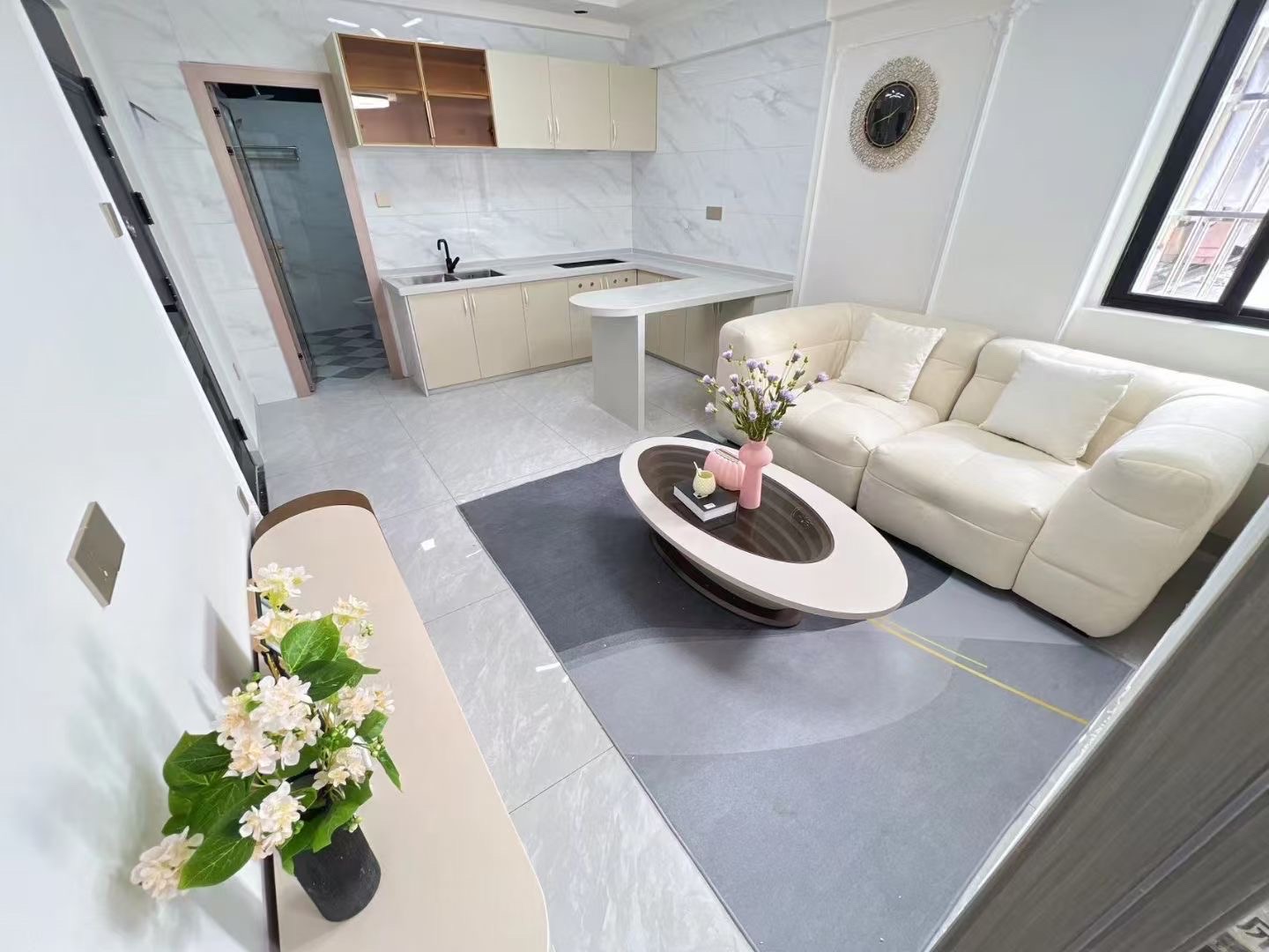 澳华大厦 1室0厅0卫 55.0万 澳华大厦 1室0厅0卫 55.0万客厅