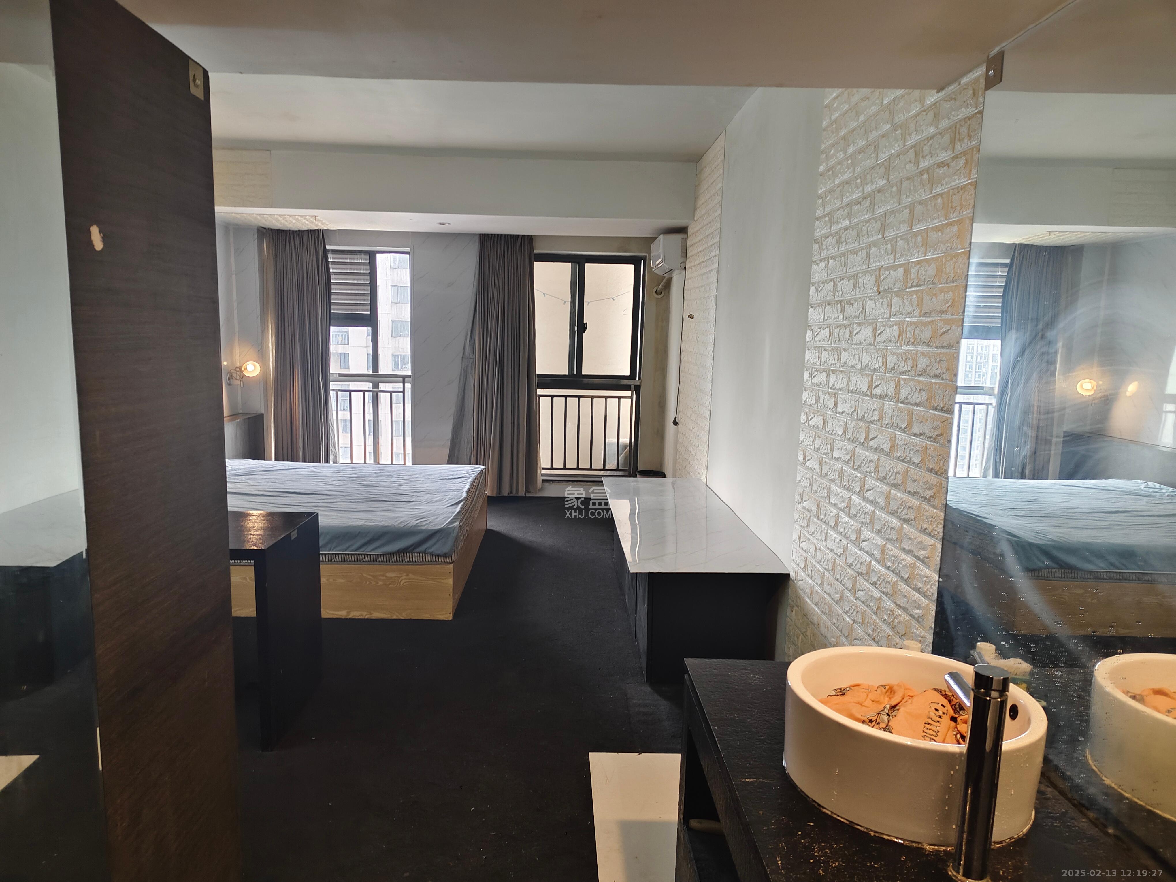 晶都公馆 1室1厅1卫 600.0元/月 晶都公馆 1室1厅1卫 600.0元/月室内图