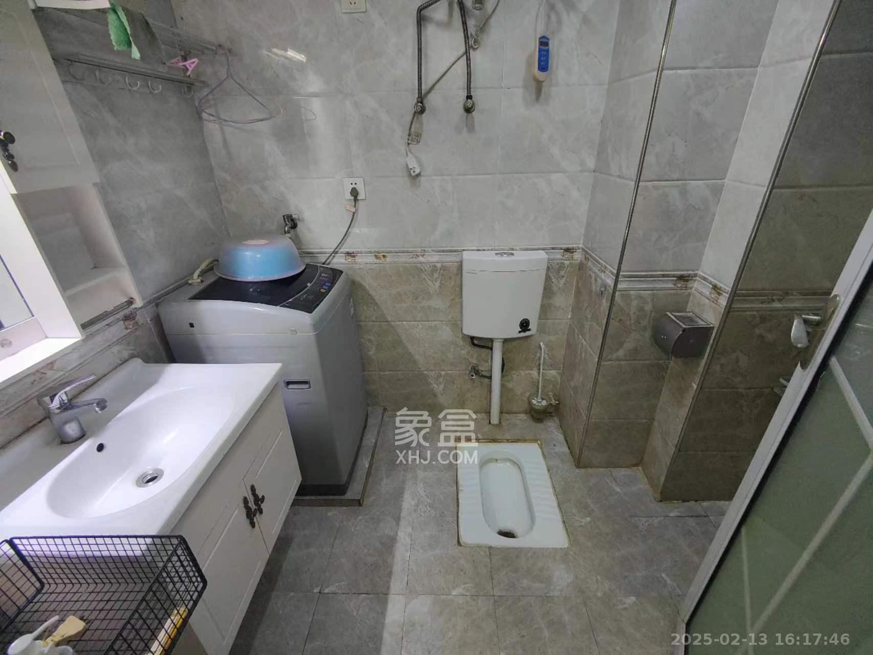 达美D6区  1室1厅1卫   1400.00元/月室内图