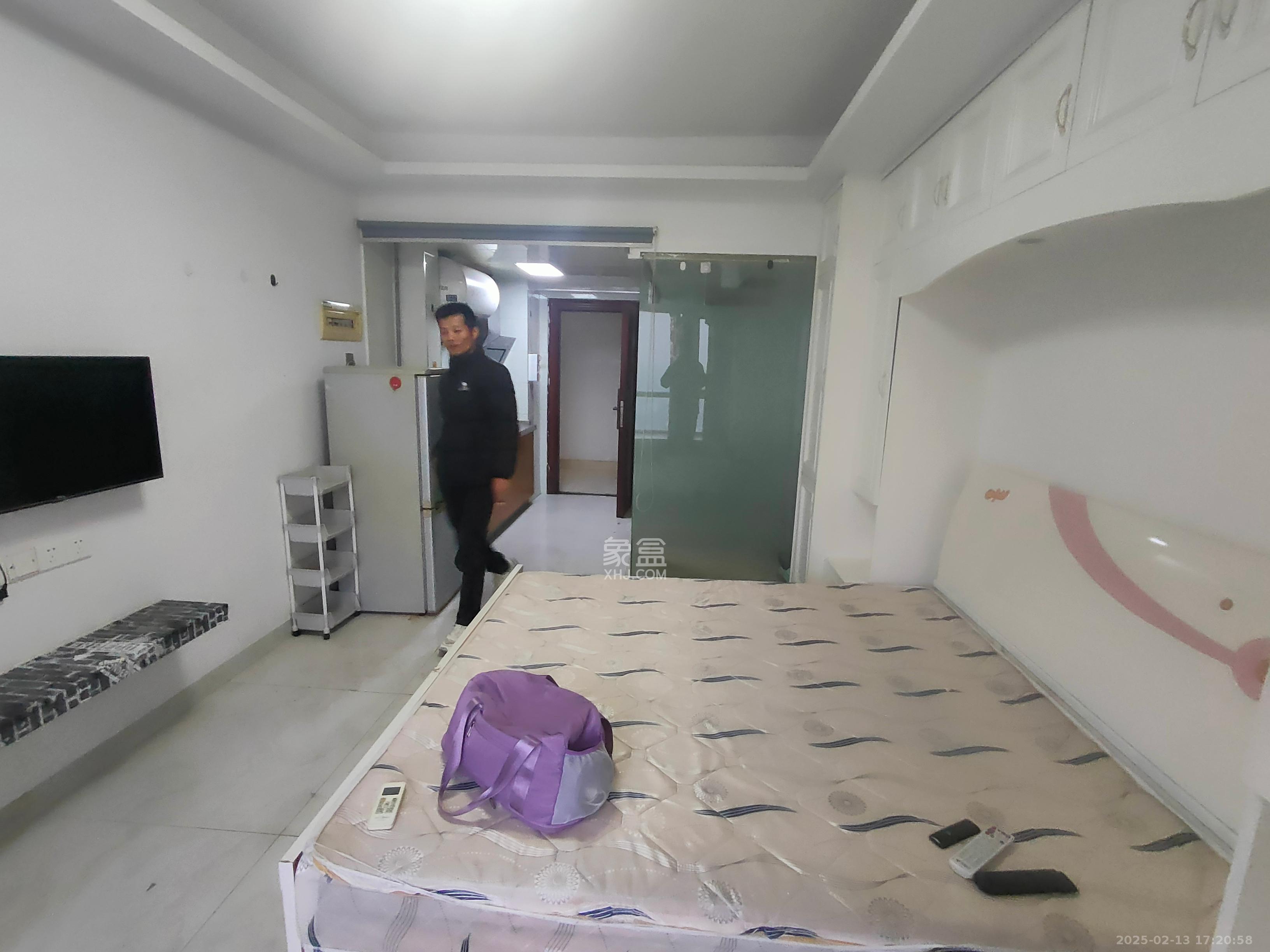 新长海广场 1室1厅1卫 1100.0元/月 新长海广场 1室1厅1卫 1100.0元/月室内图