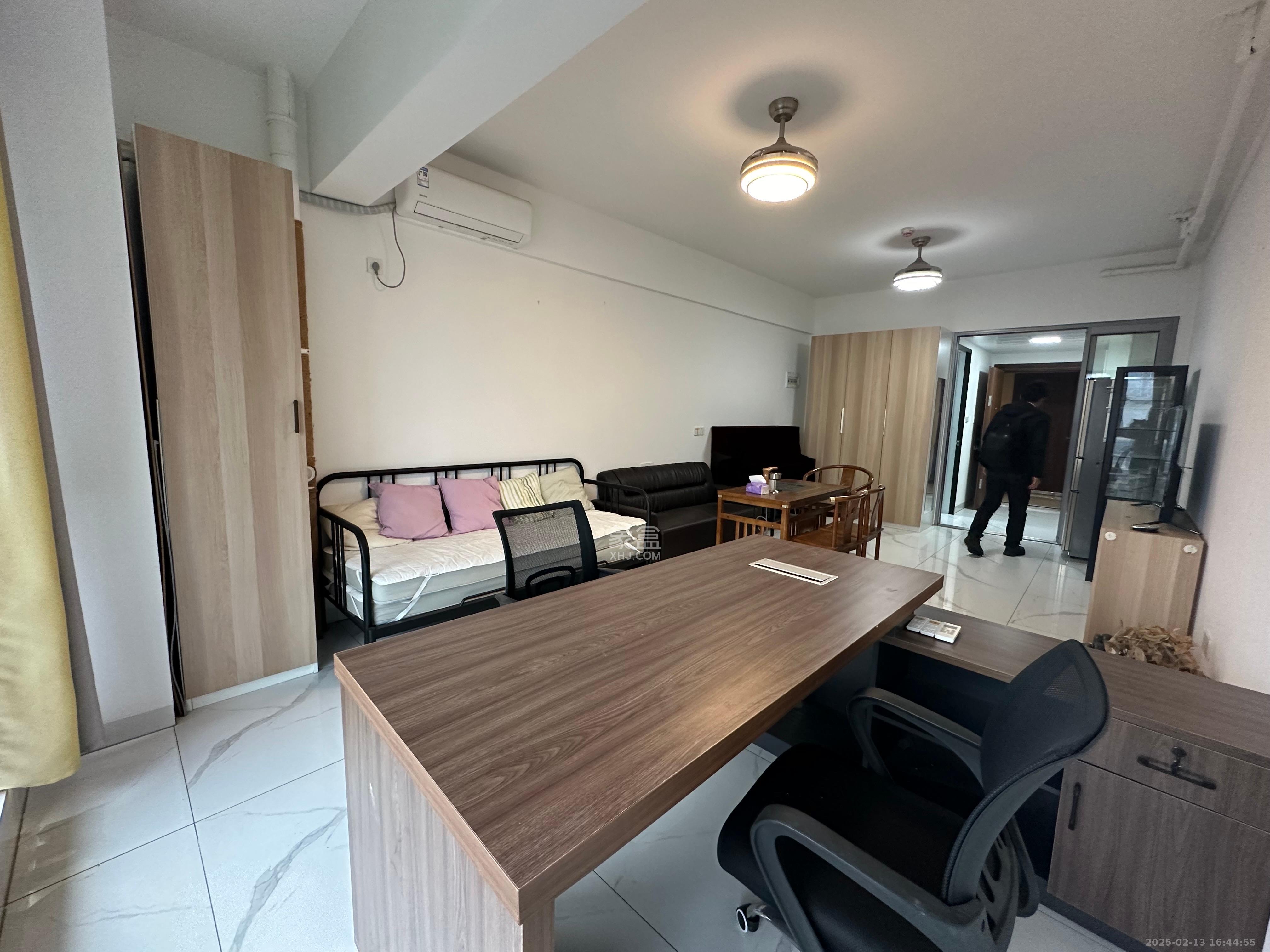 富力十号 1室1厅1卫 2400.0元/月 富力十号 1室1厅1卫 2400.0元/月室内图