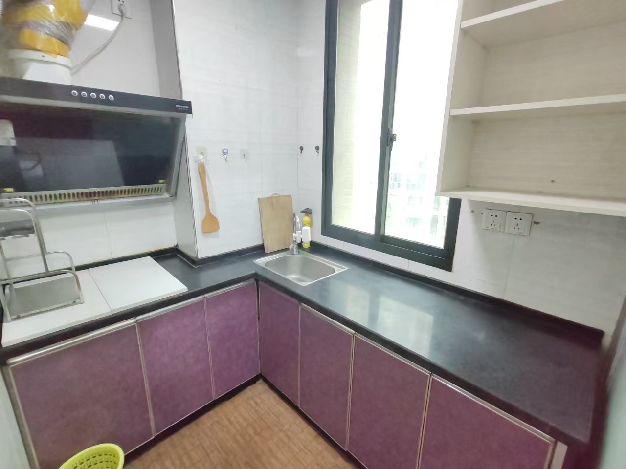 水映豪廷(一,二,三期) 1室0厅0卫 1300.0元/月 水映豪廷(一,二,三期) 1室0厅0卫 1300.0元/月室内图