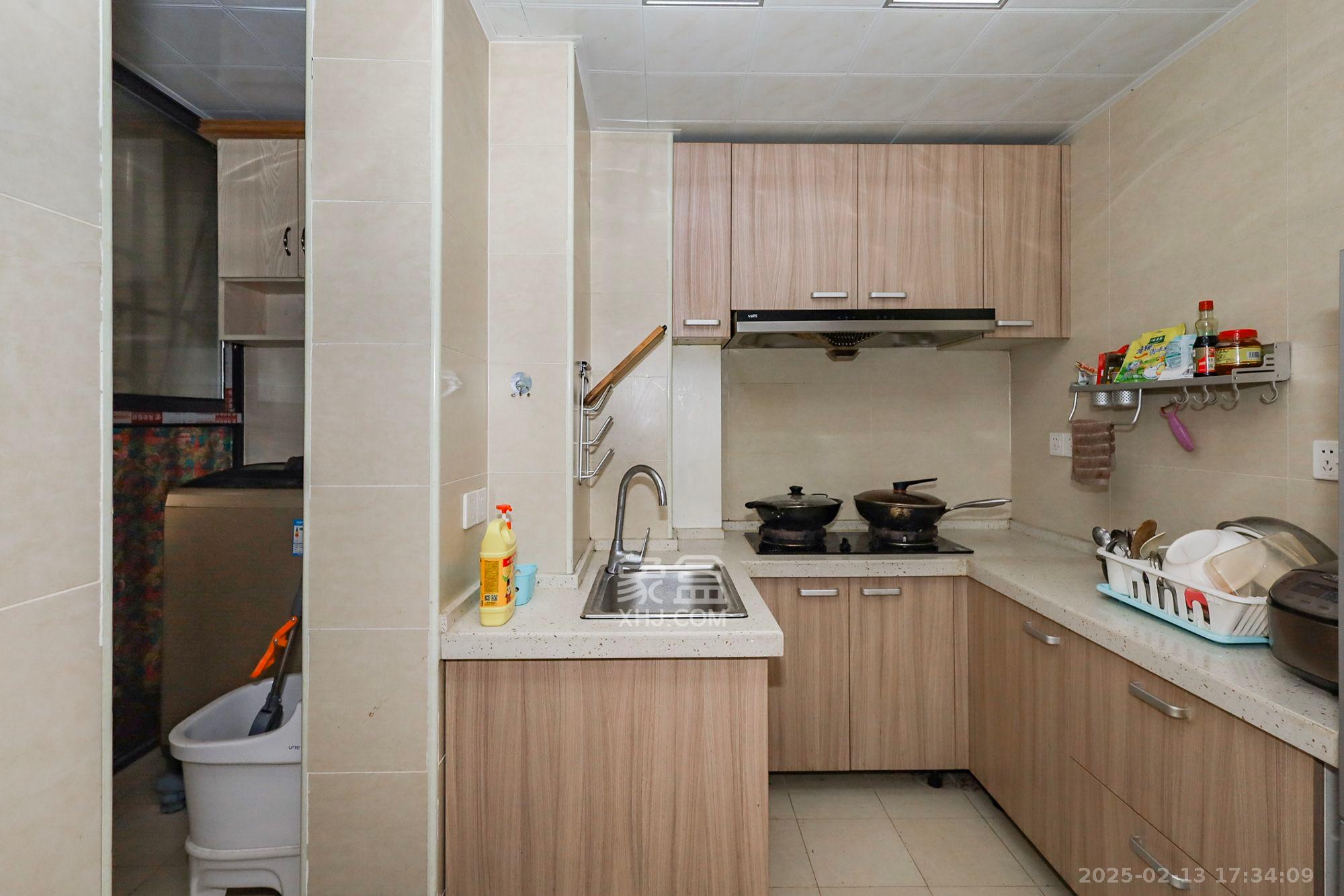 钰龙天下二期(钰龙佳园)  2室2厅1卫    2300.0元/月 钰龙天下二期(钰龙佳园)  2室2厅1卫    2300.0元/月室内图