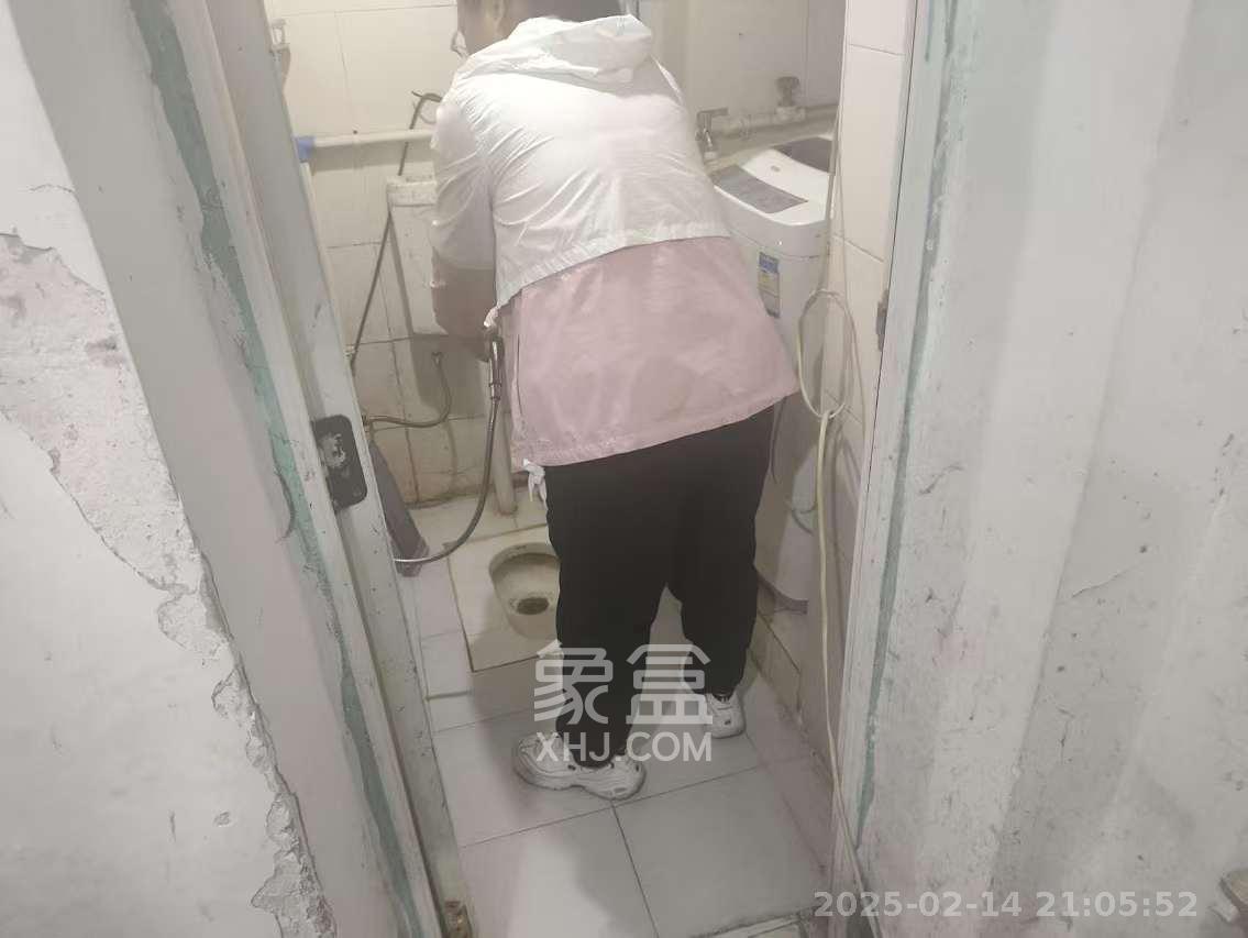 公交金盆小区 1室1厅1卫 1000.0元/月 公交金盆小区 1室1厅1卫 1000.0元/月室内图