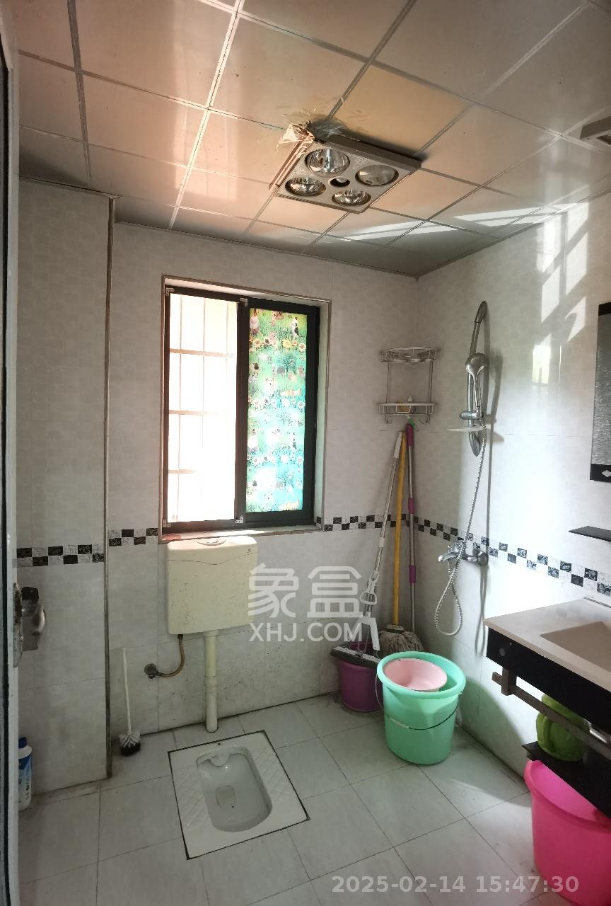 百合湖滨花园  2室2厅1卫    1400.0元/月室内图