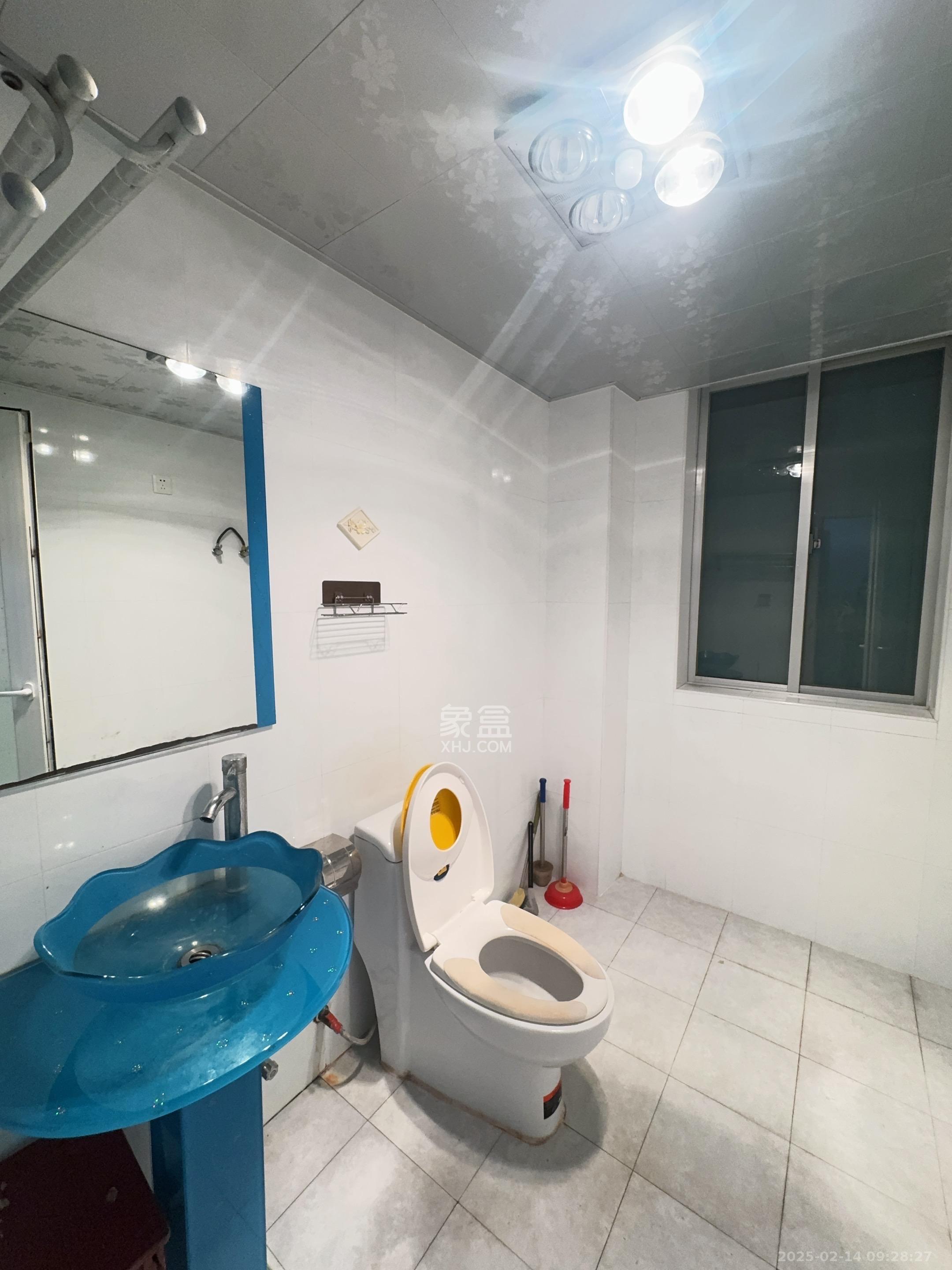 红树湾  3室2厅2卫   2300.00元/月室内图