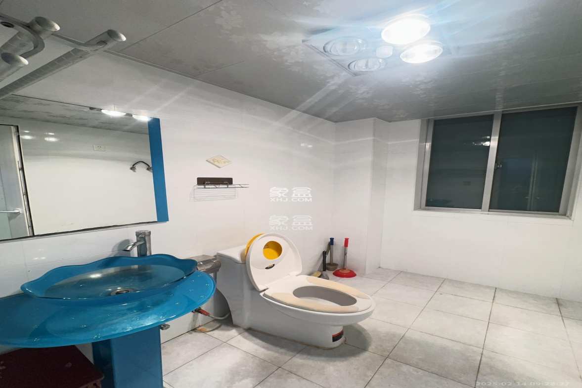 红树湾 3室2厅2卫 1900.0元/月 红树湾 3室2厅2卫 1900.0元/月室内图