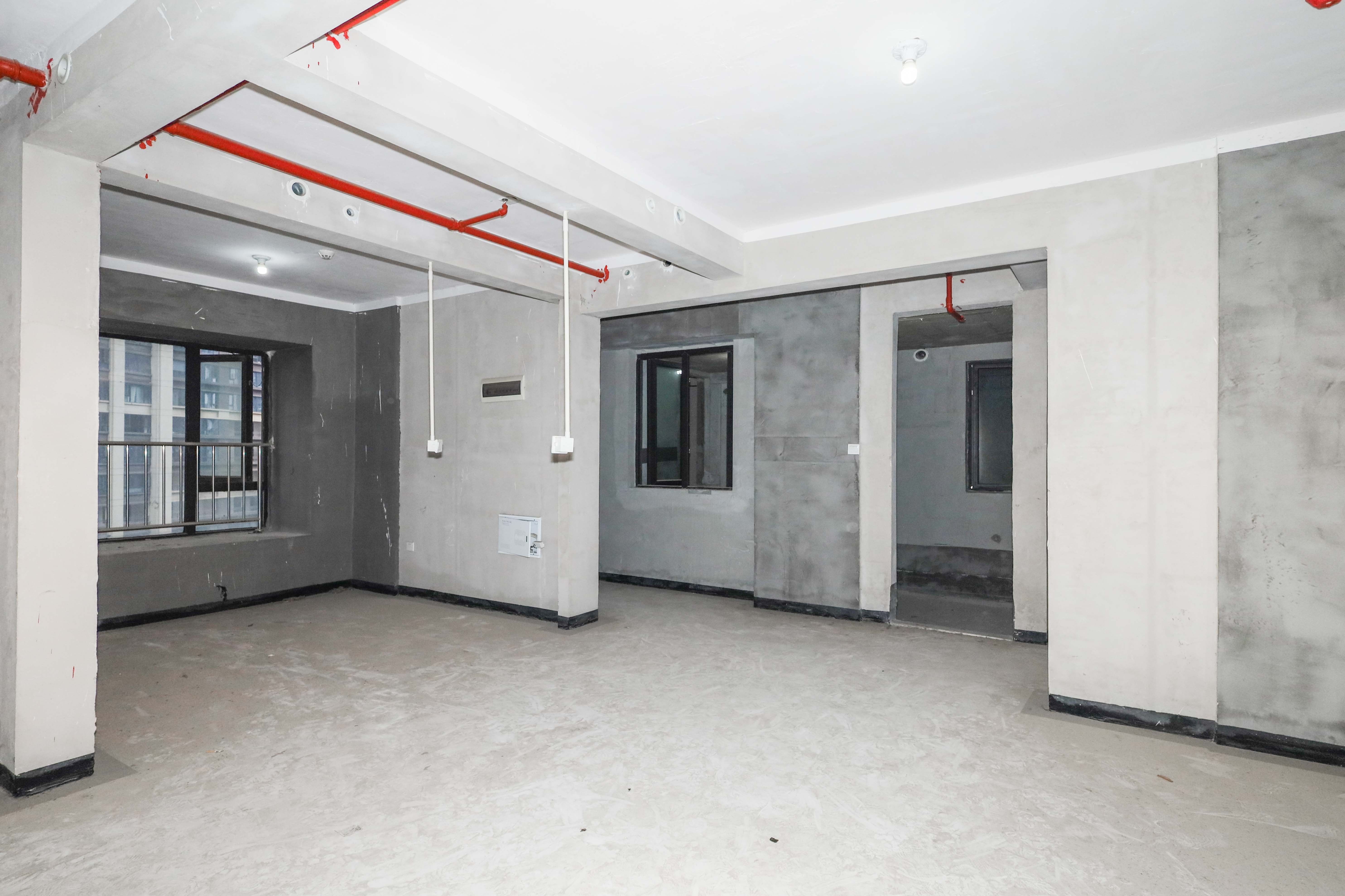 建发央著  4室2厅2卫   200.00万客厅