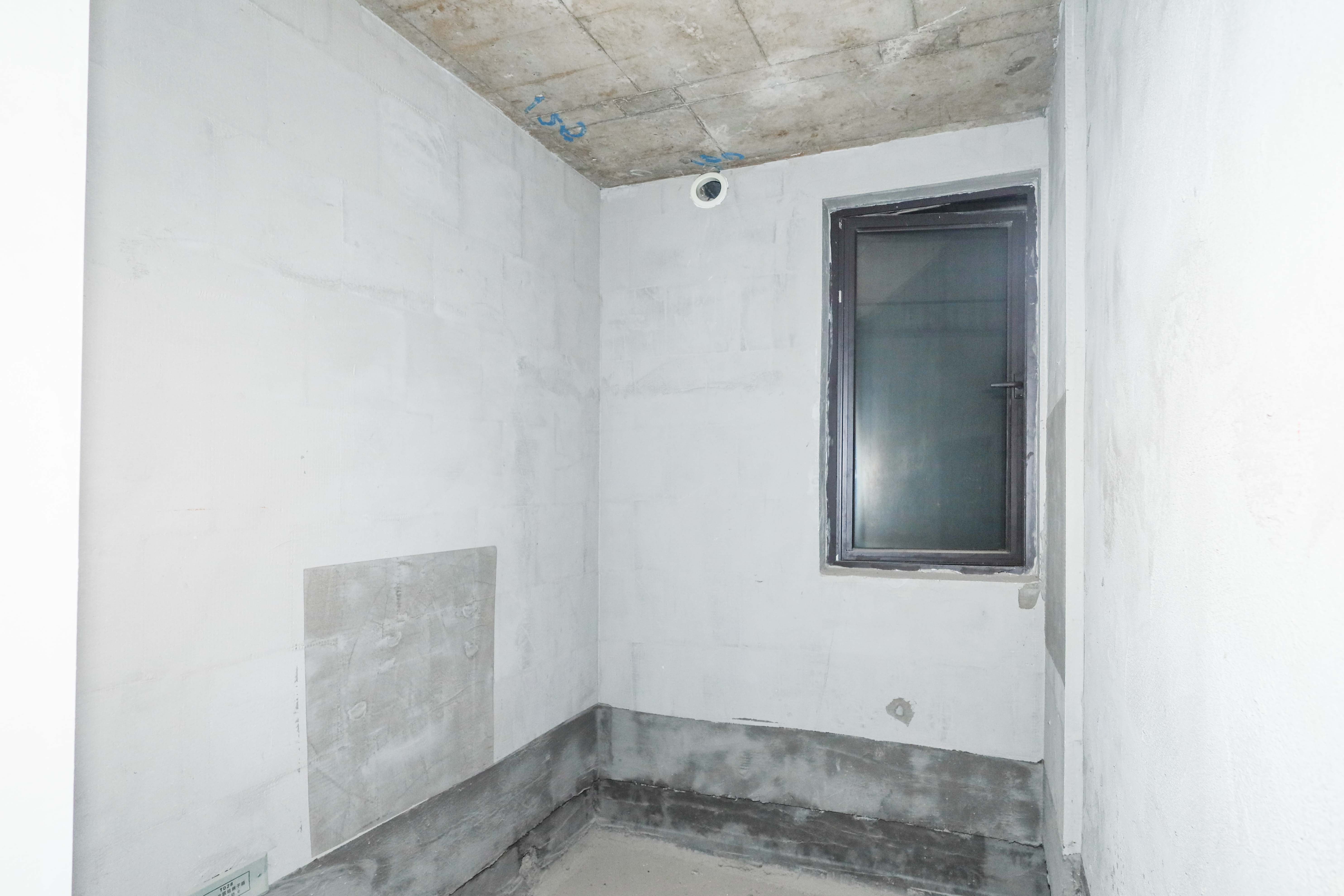 建发央著  4室2厅2卫   200.00万卫生间