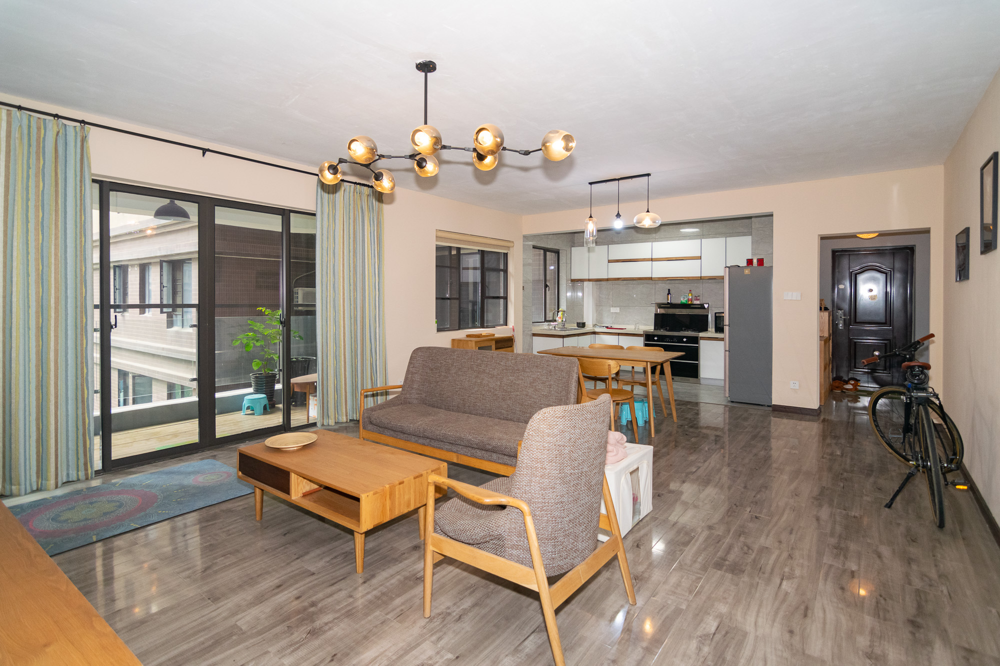 润和长郡(润和紫郡二三期)  4室2厅2卫    108.0万 润和长郡(润和紫郡二三期)  4室2厅2卫    108.0万客厅