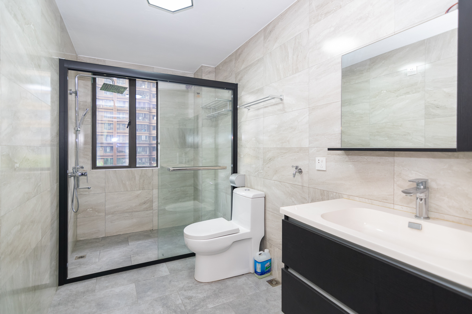 润和长郡(润和紫郡二三期)  4室2厅2卫    108.0万 润和长郡(润和紫郡二三期)  4室2厅2卫    108.0万卫生间