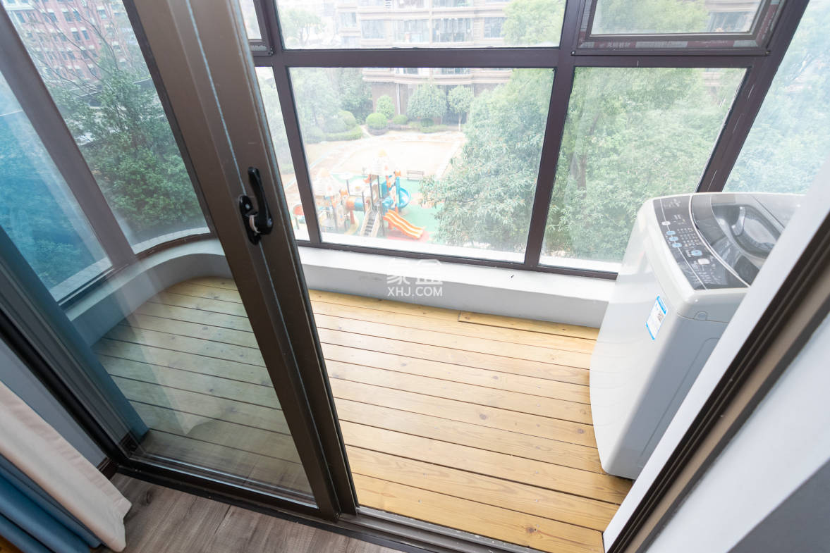 润和长郡(润和紫郡二三期)  4室2厅2卫    108.0万 润和长郡(润和紫郡二三期)  4室2厅2卫    108.0万阳台