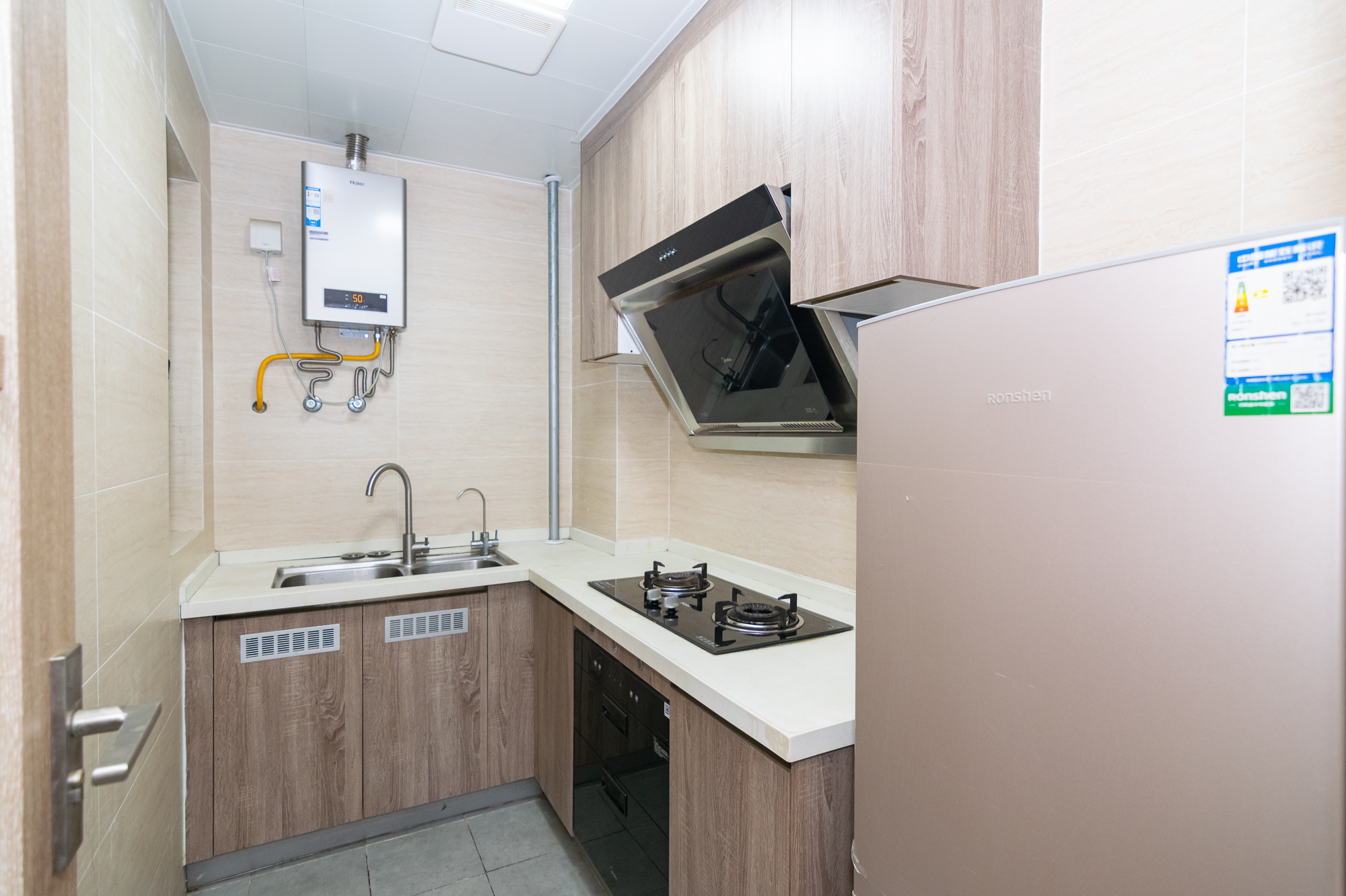 美的翰城 3室2厅1卫 57.9万 美的翰城 3室2厅1卫 57.9万厨房